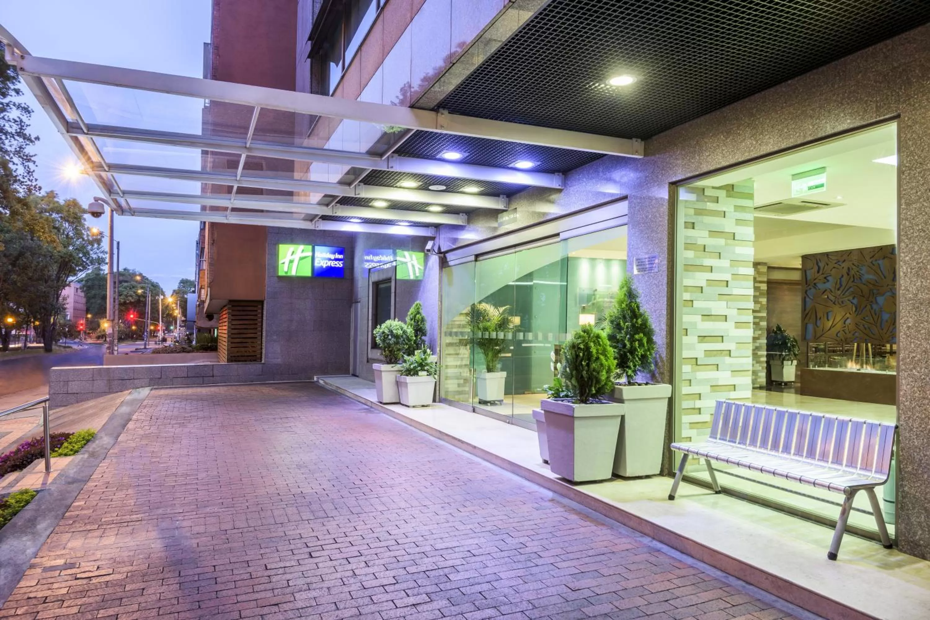 Property building in Holiday Inn Express Bogotá - Parque La 93 by IHG