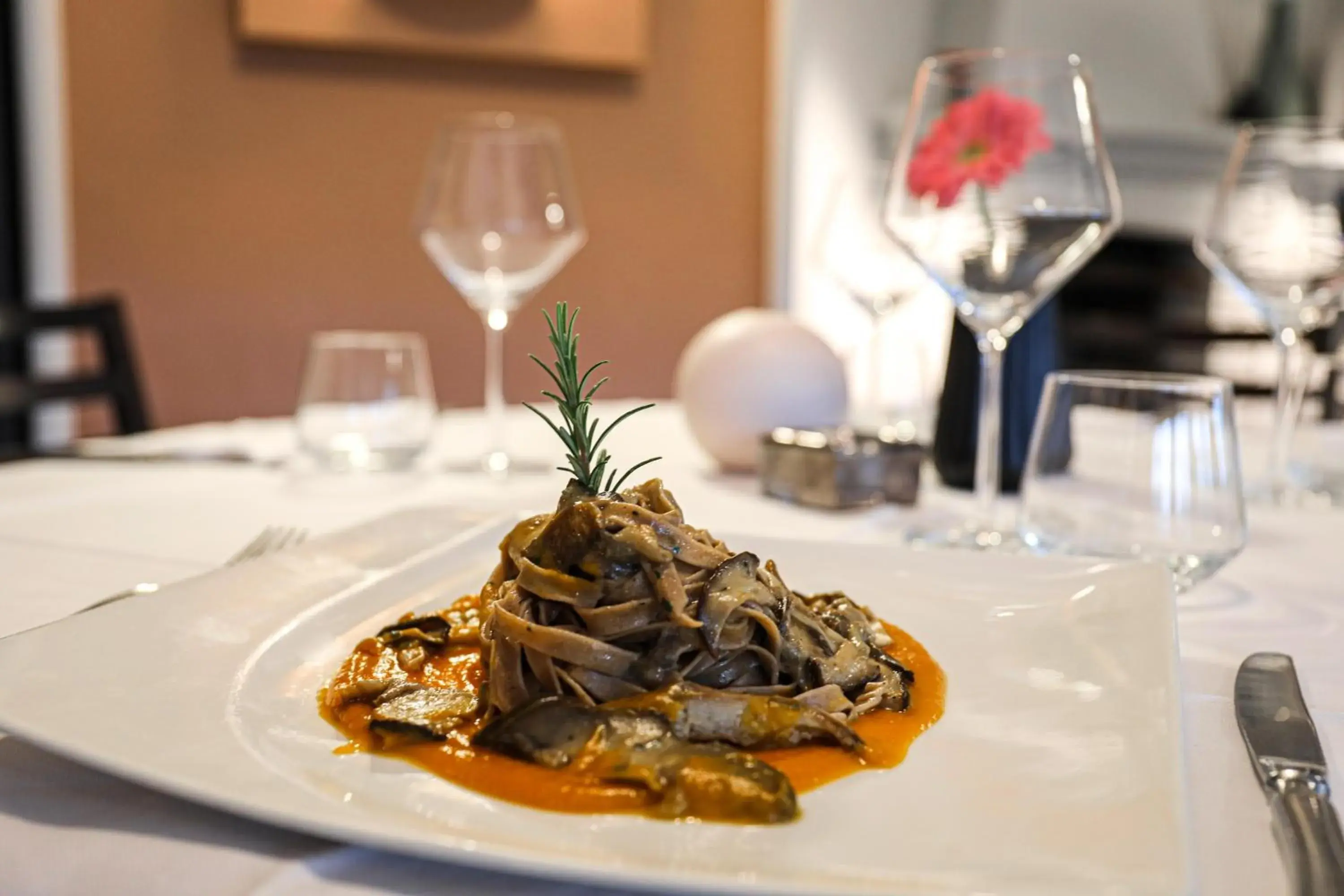 Restaurant/Places to Eat in Hotel Serenella