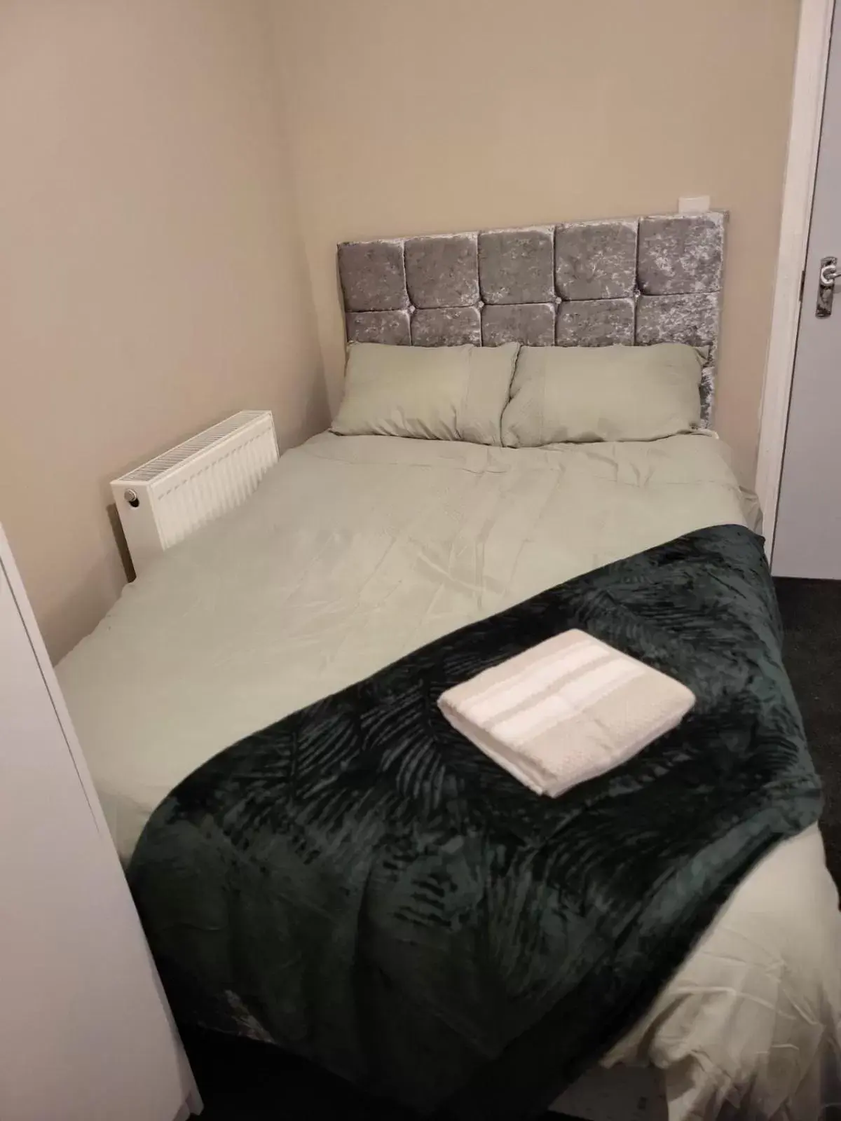 Bed in MM Sure Stay Accommodation - NG1