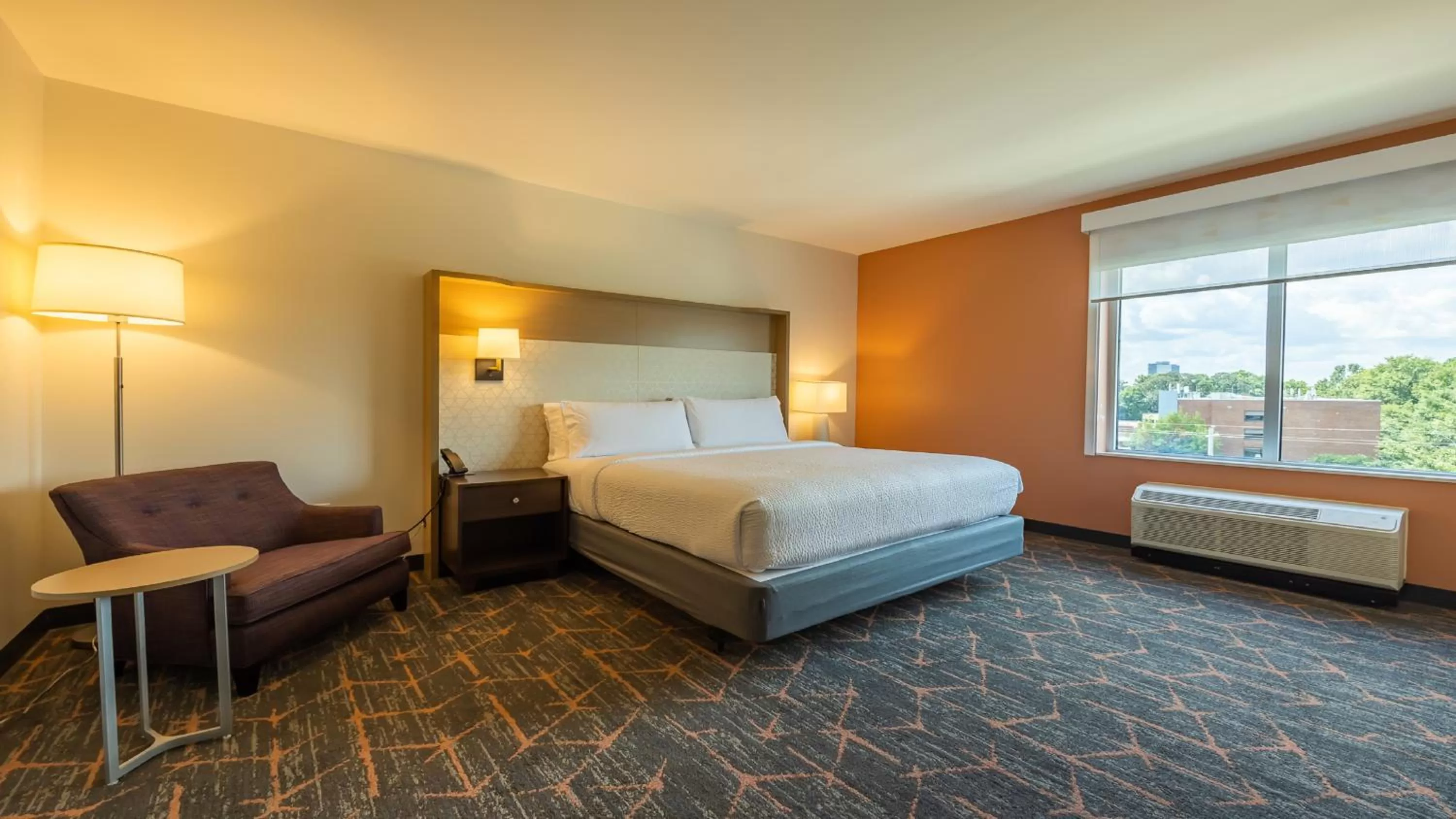 Bed in Holiday Inn & Suites Atlanta Perimeter Dunwoody, an IHG Hotel