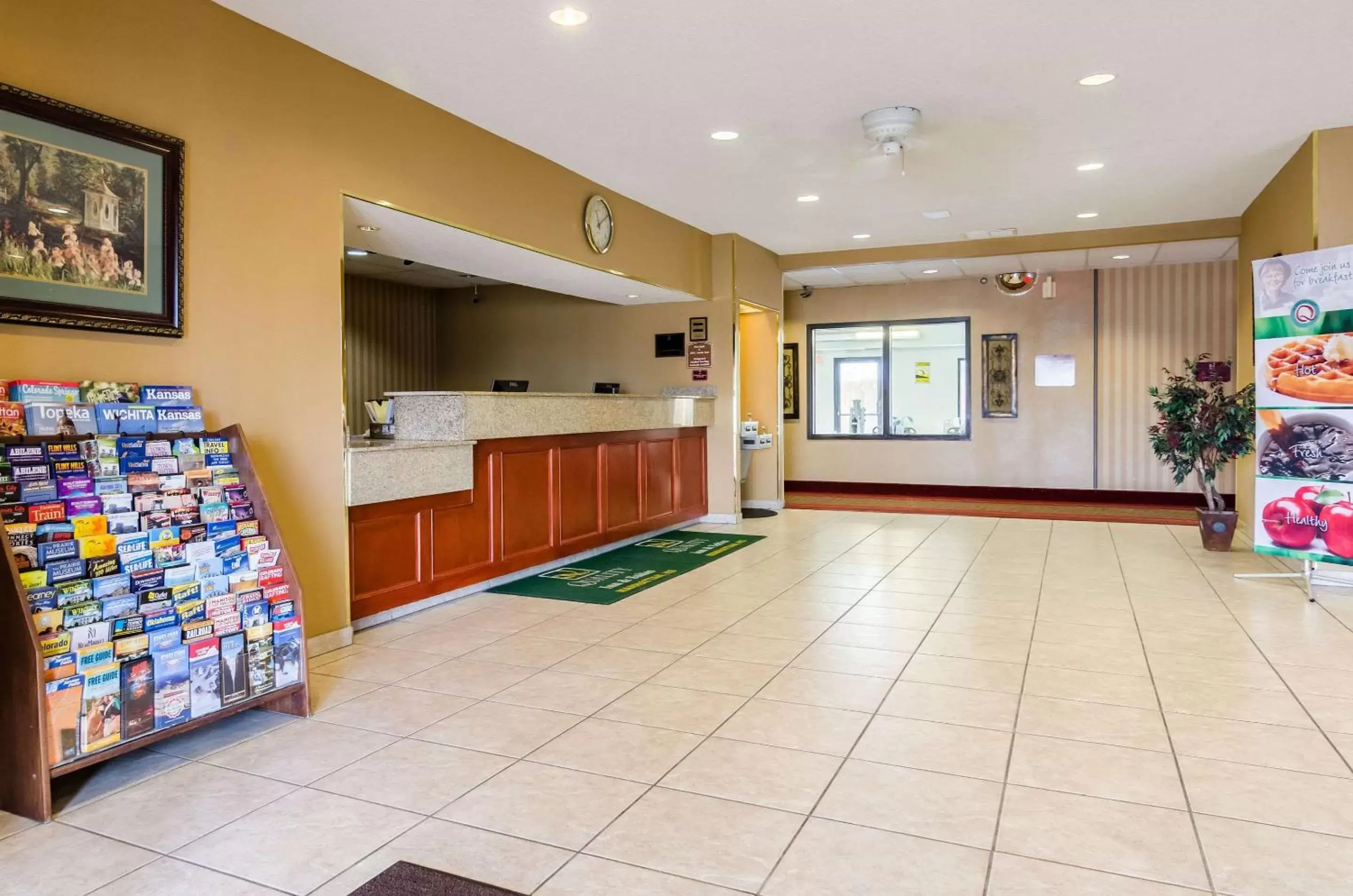 Lobby or reception in Quality Inn & Suites Manhattan Lobby or reception in Quality Inn & Suites Manhattan