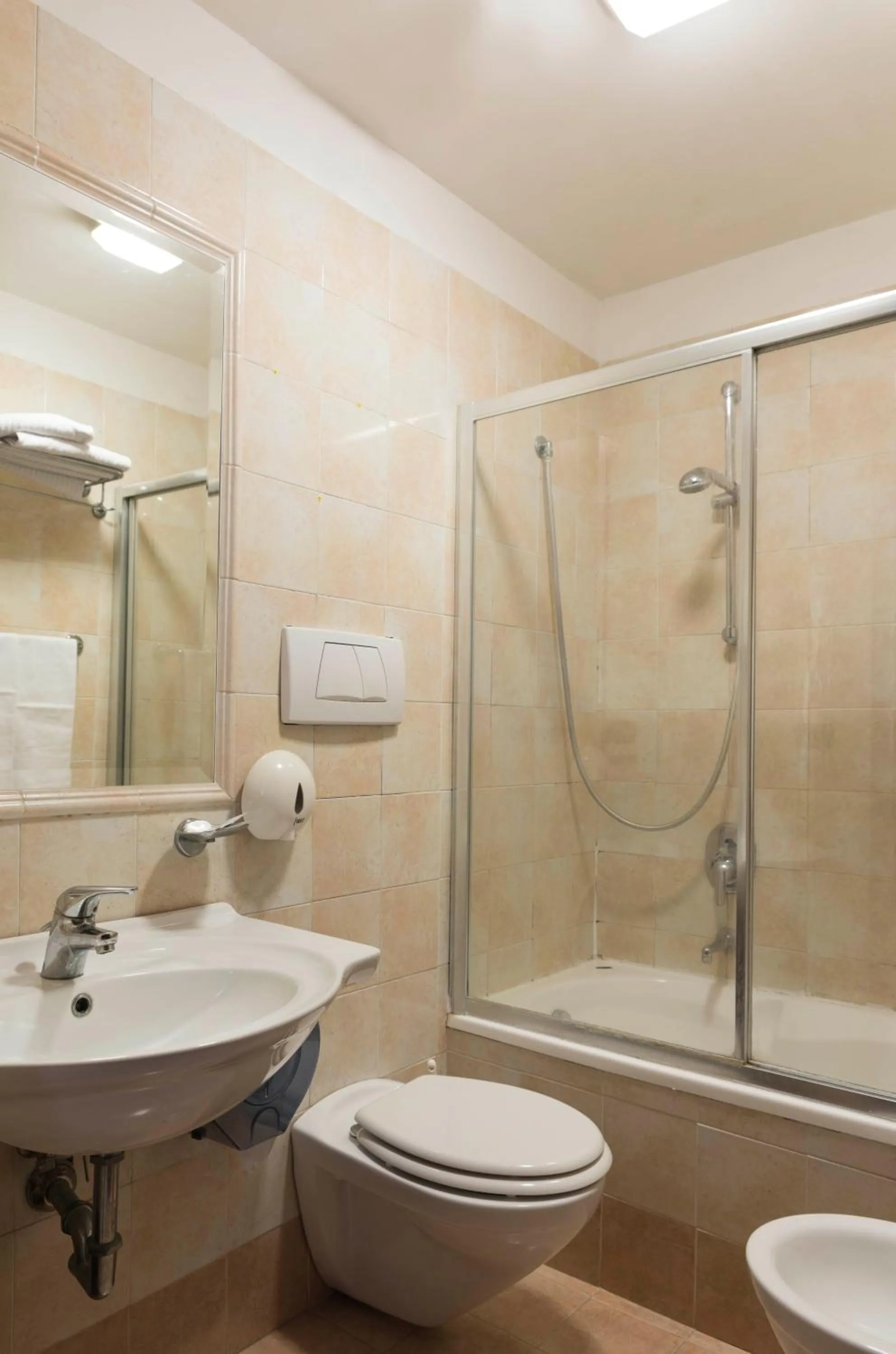 Bathroom in Hotel Stromboli