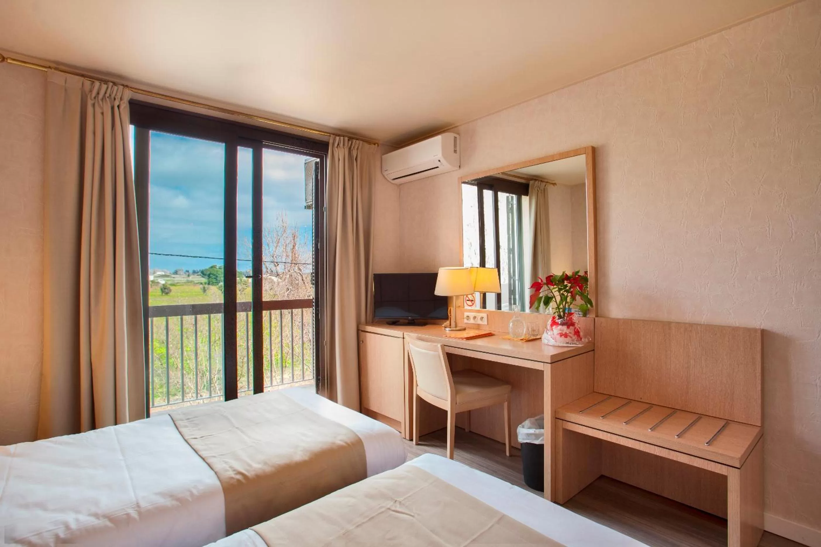 Bathroom, Bed in Chez Walter
