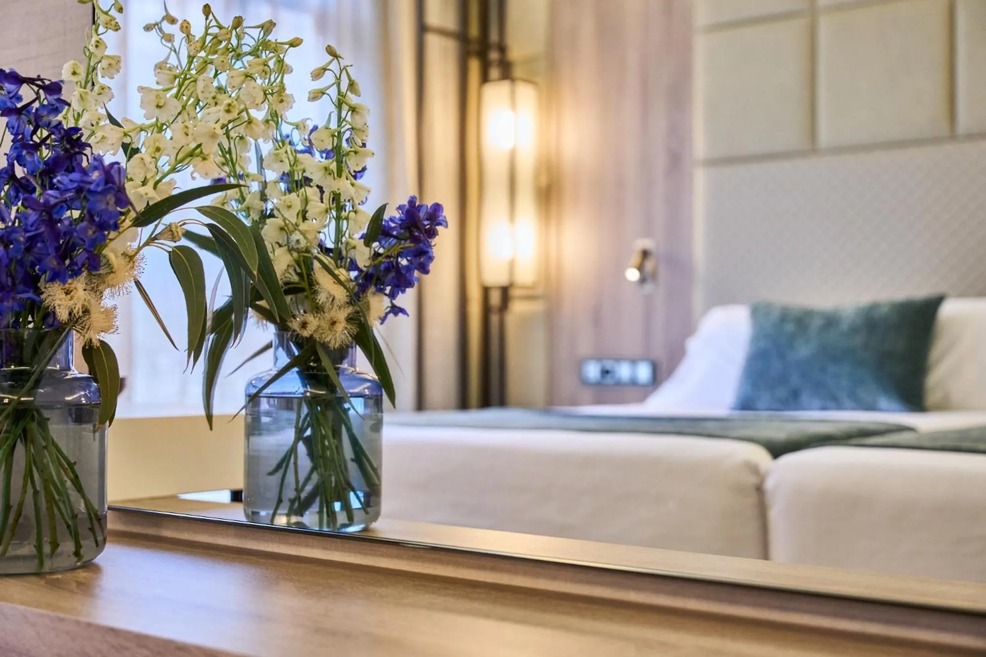 Photo of the whole room in VP Madroño