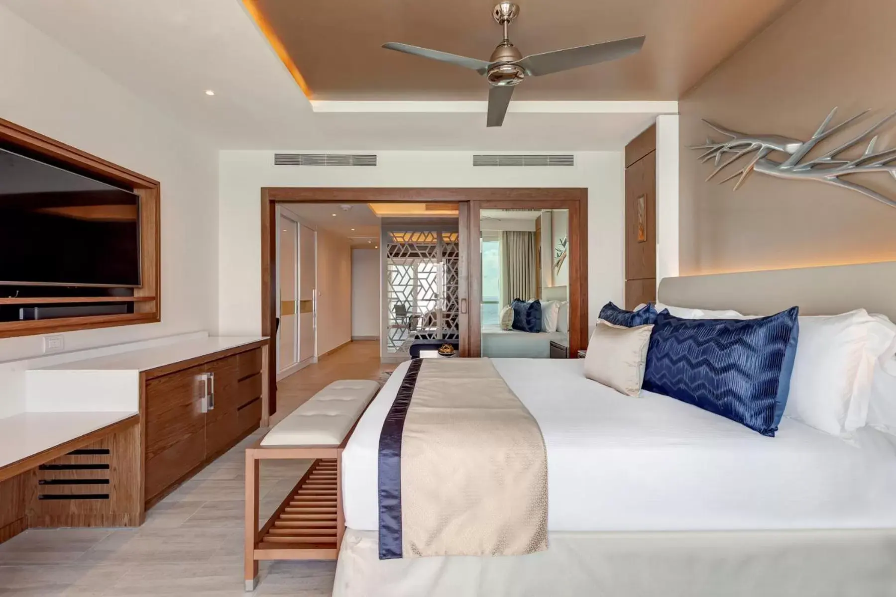 Bedroom, Bed in Royalton CHIC Cancun, An Autograph Collection All-Inclusive Resort - Adults Only