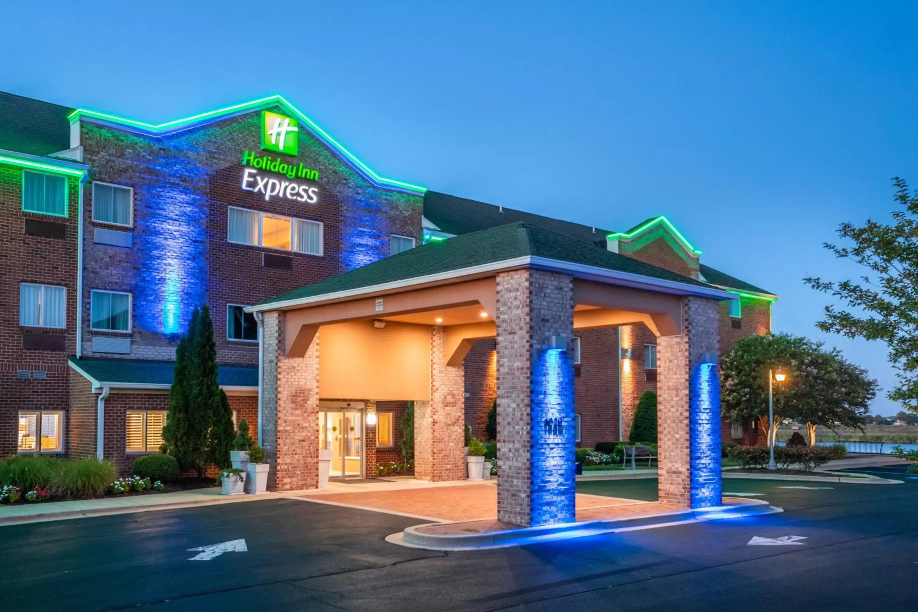 Property Building in Holiday Inn Express Annapolis East-Kent Island, an IHG Hotel