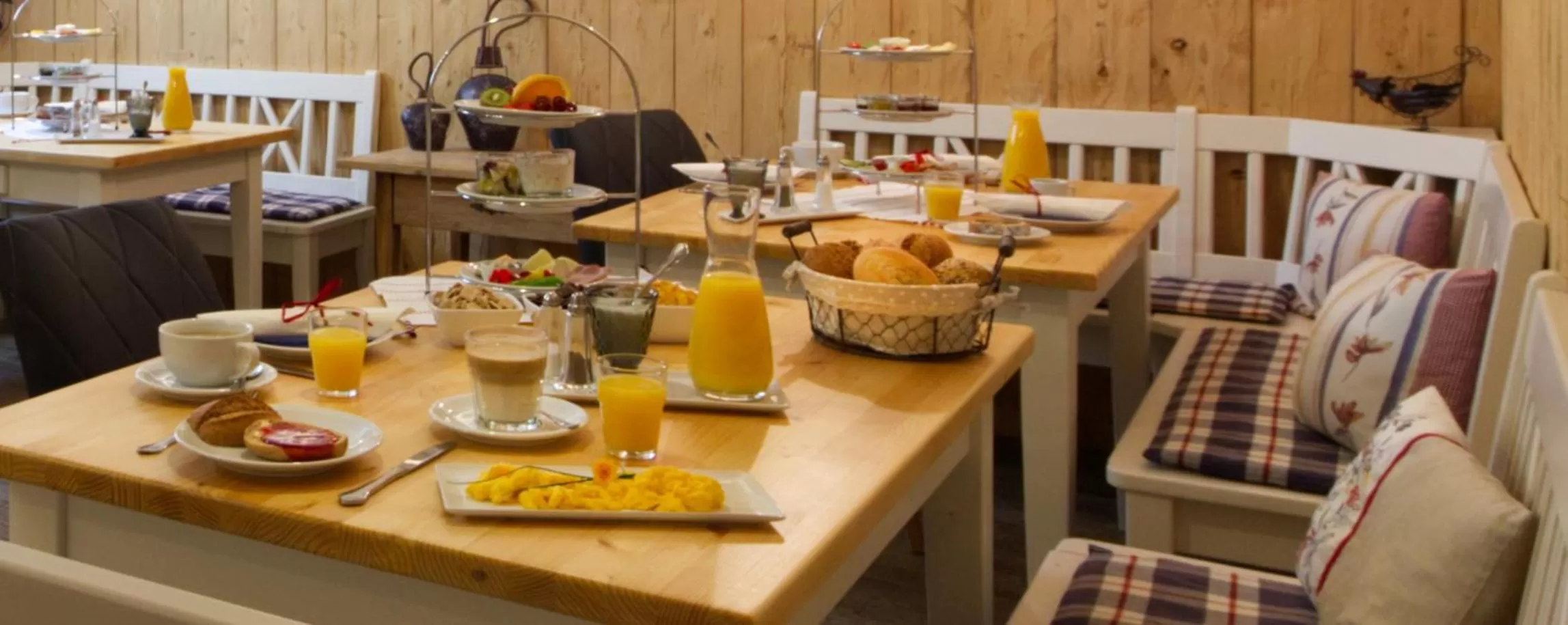 Breakfast in Gästehaus Zehmerhof bei Erding