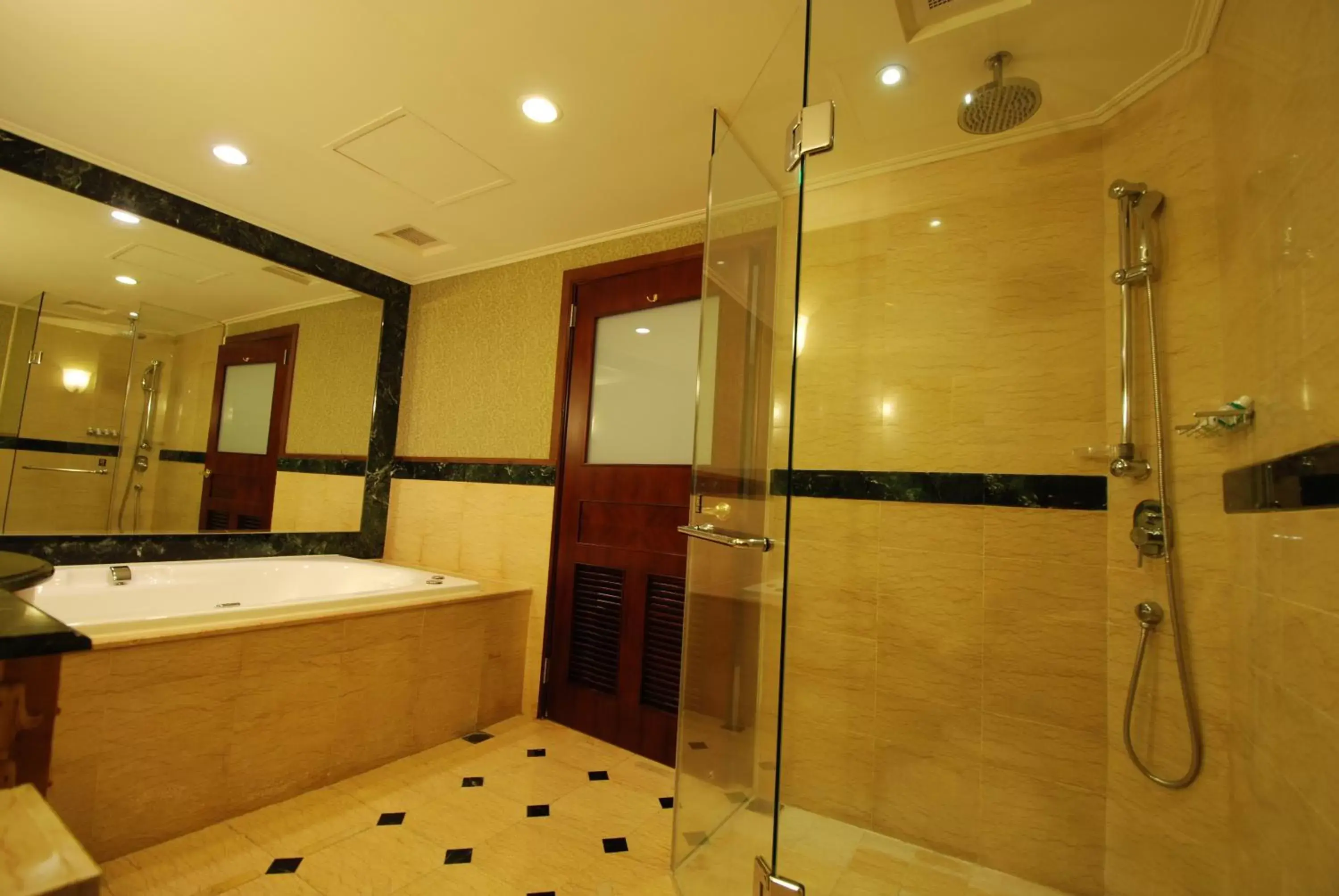 Shower, Bathroom in Rido Hotel