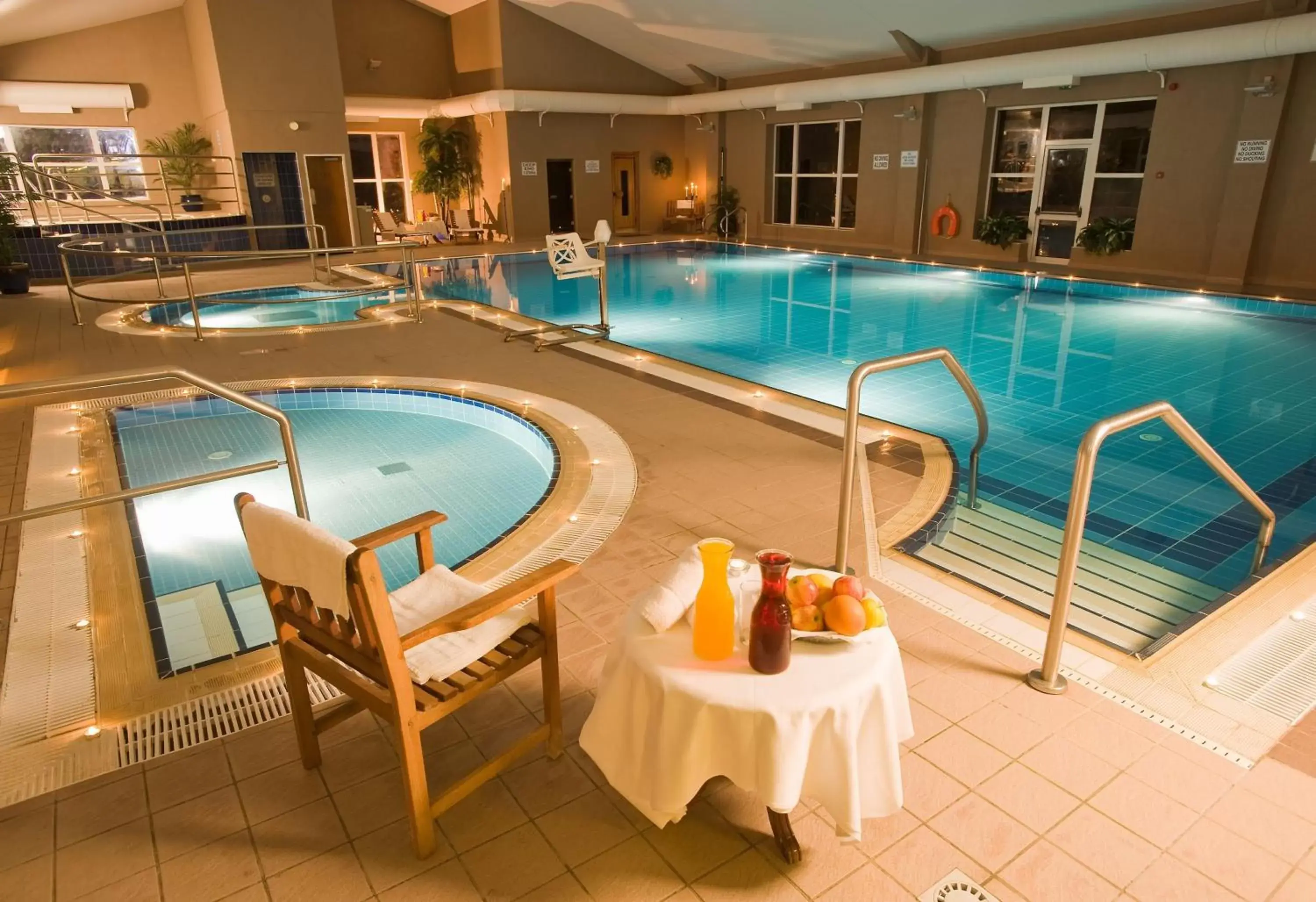 , Swimming Pool in Hotel Woodstock Ennis