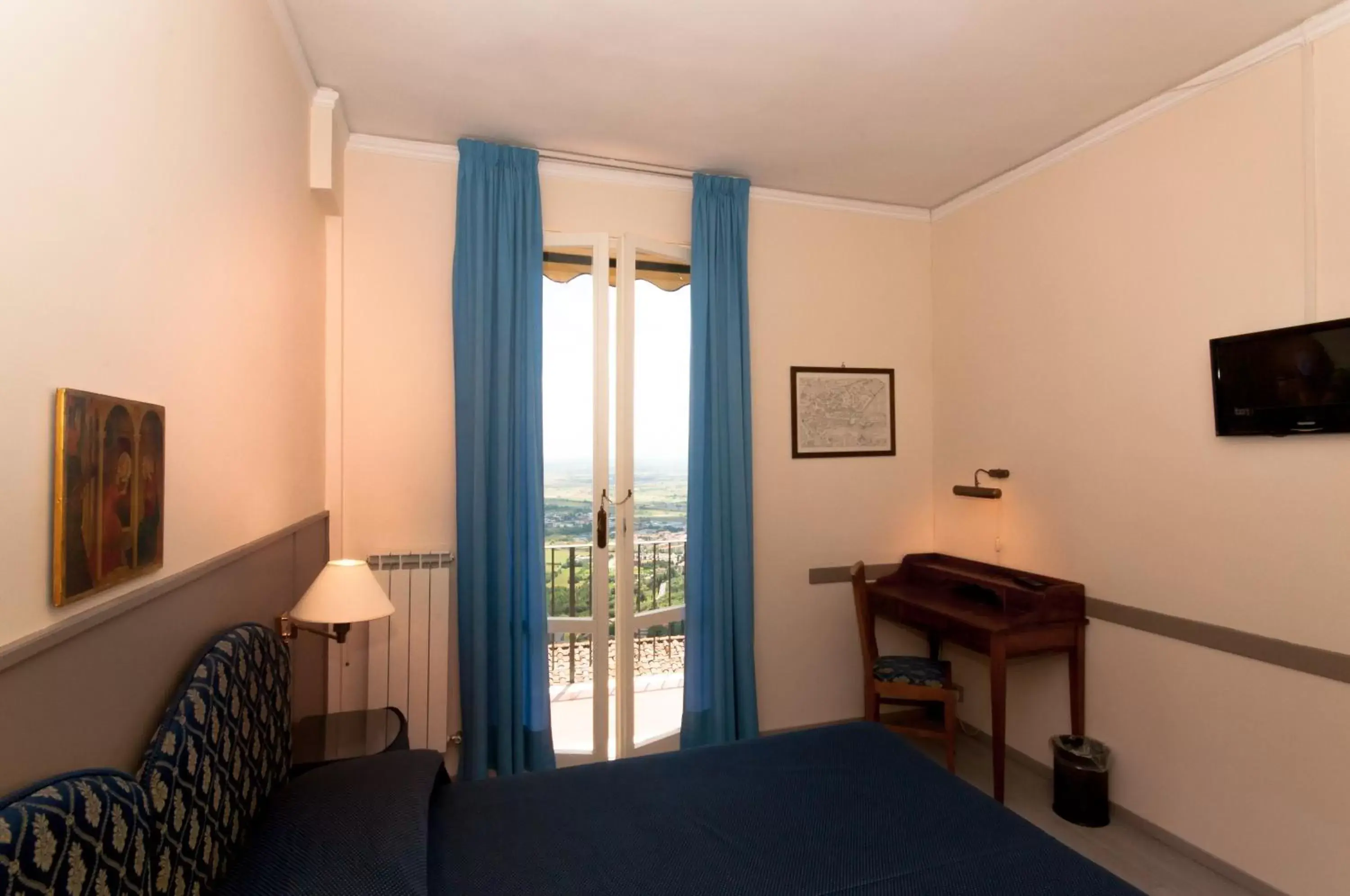 Photo of the whole room, Room Photo in Hotel San Luca