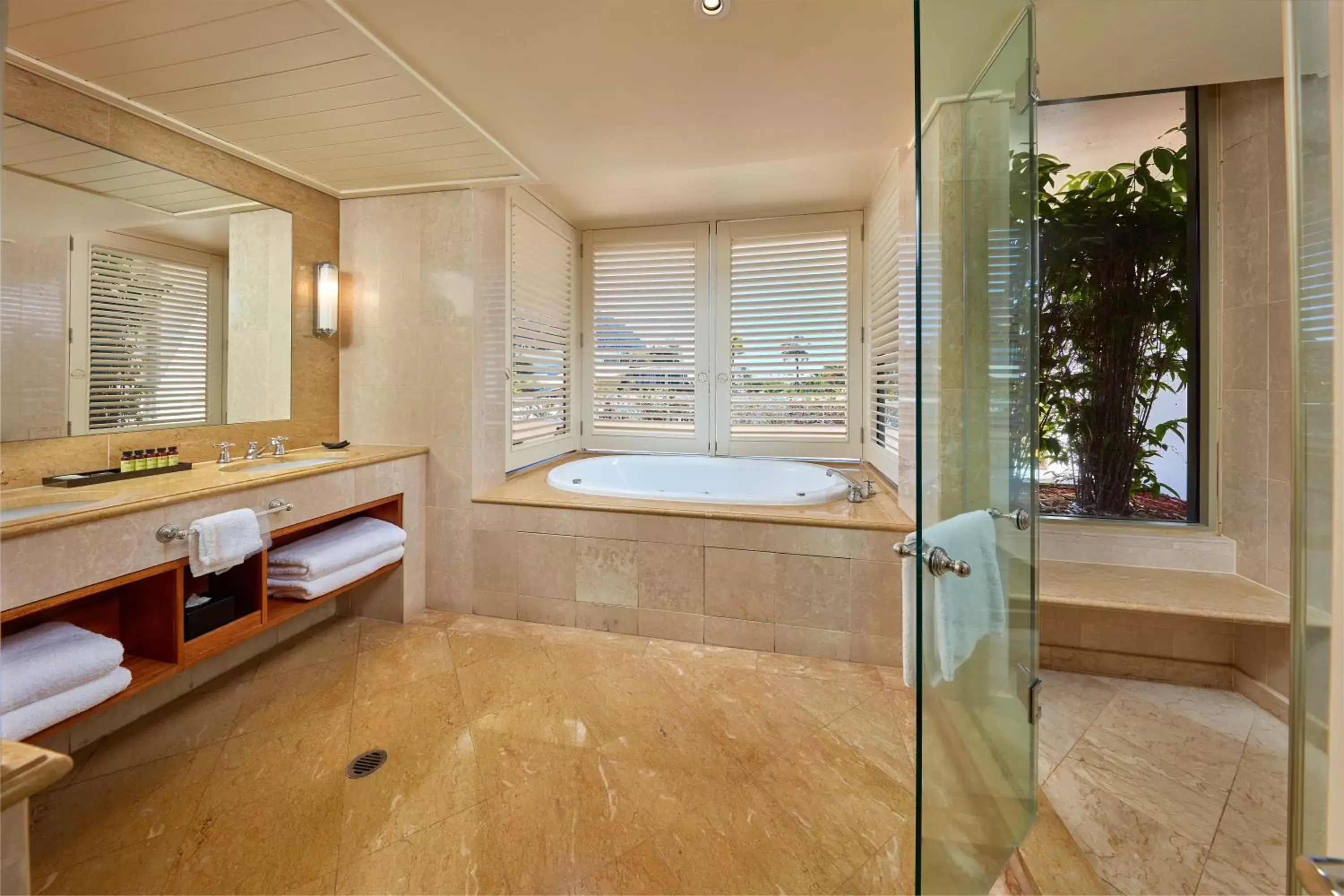 Bathroom in Pullman Reef Hotel Casino