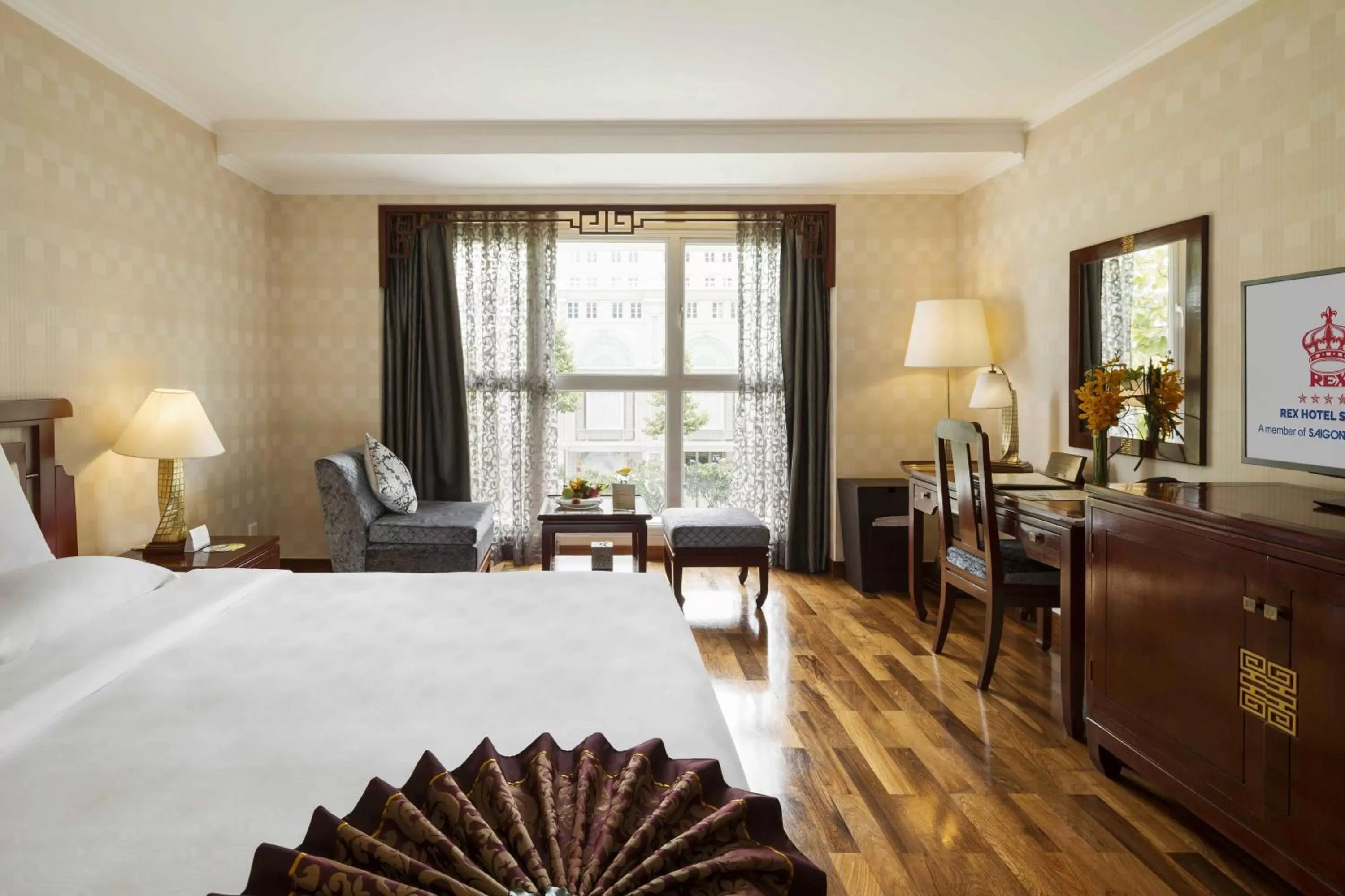 Bedroom, Bed in Rex Hotel