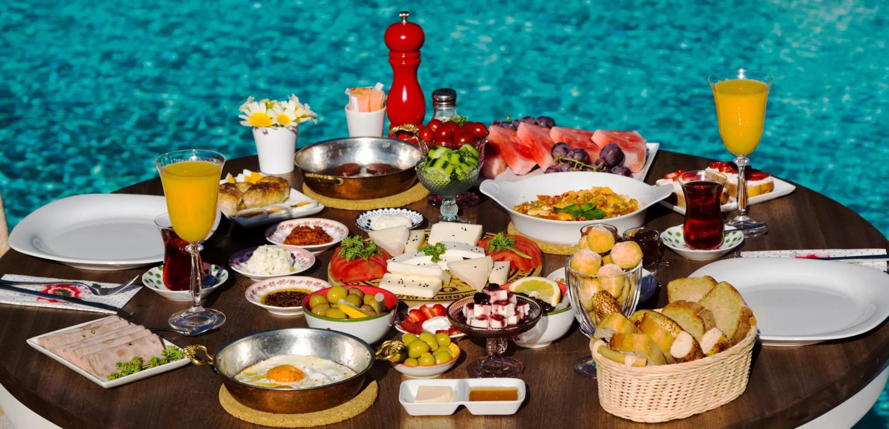 Food and drinks in Cadde 75 Luxury Hotel - Alaçatı
