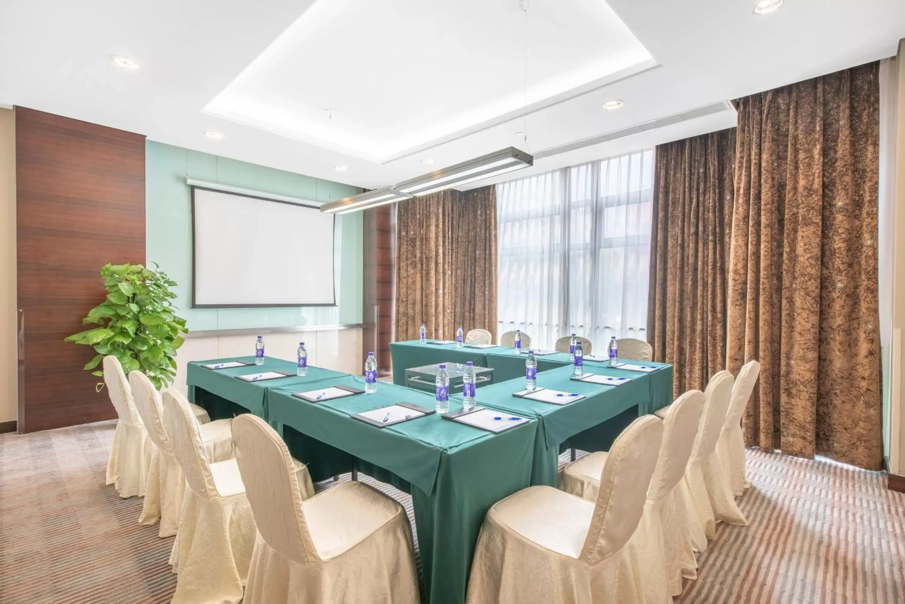 Meeting/conference room in Holiday Inn Express Beijing Dongzhimen, an IHG Hotel