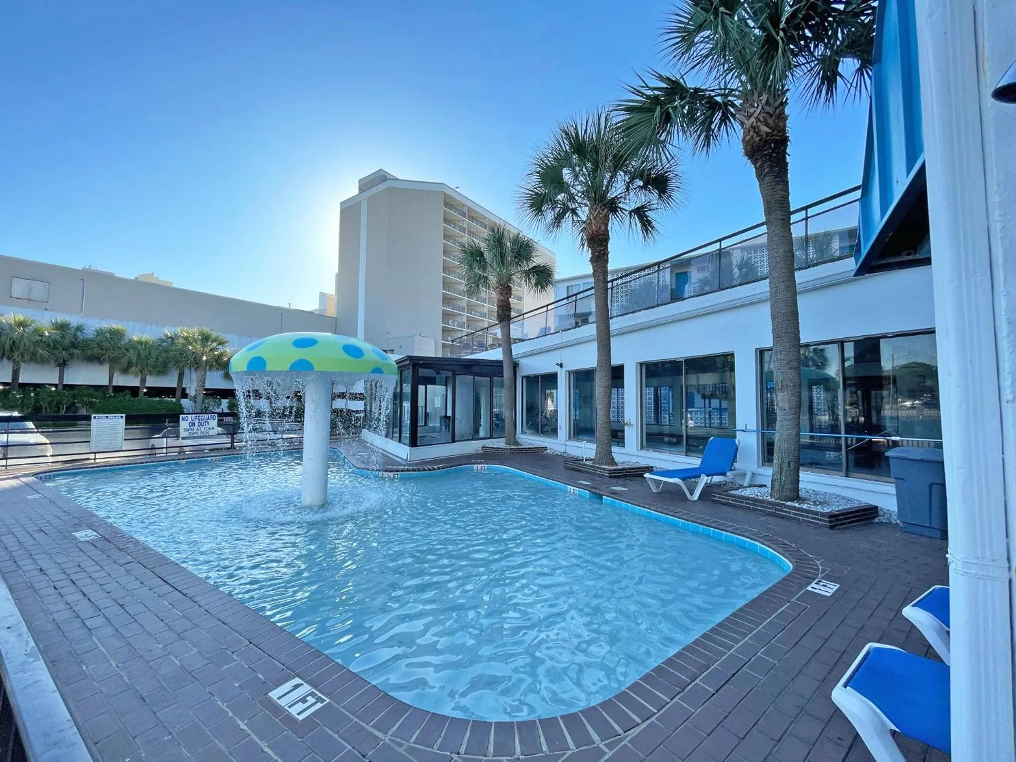Swimming pool in Polynesian Oceanfront Hotel