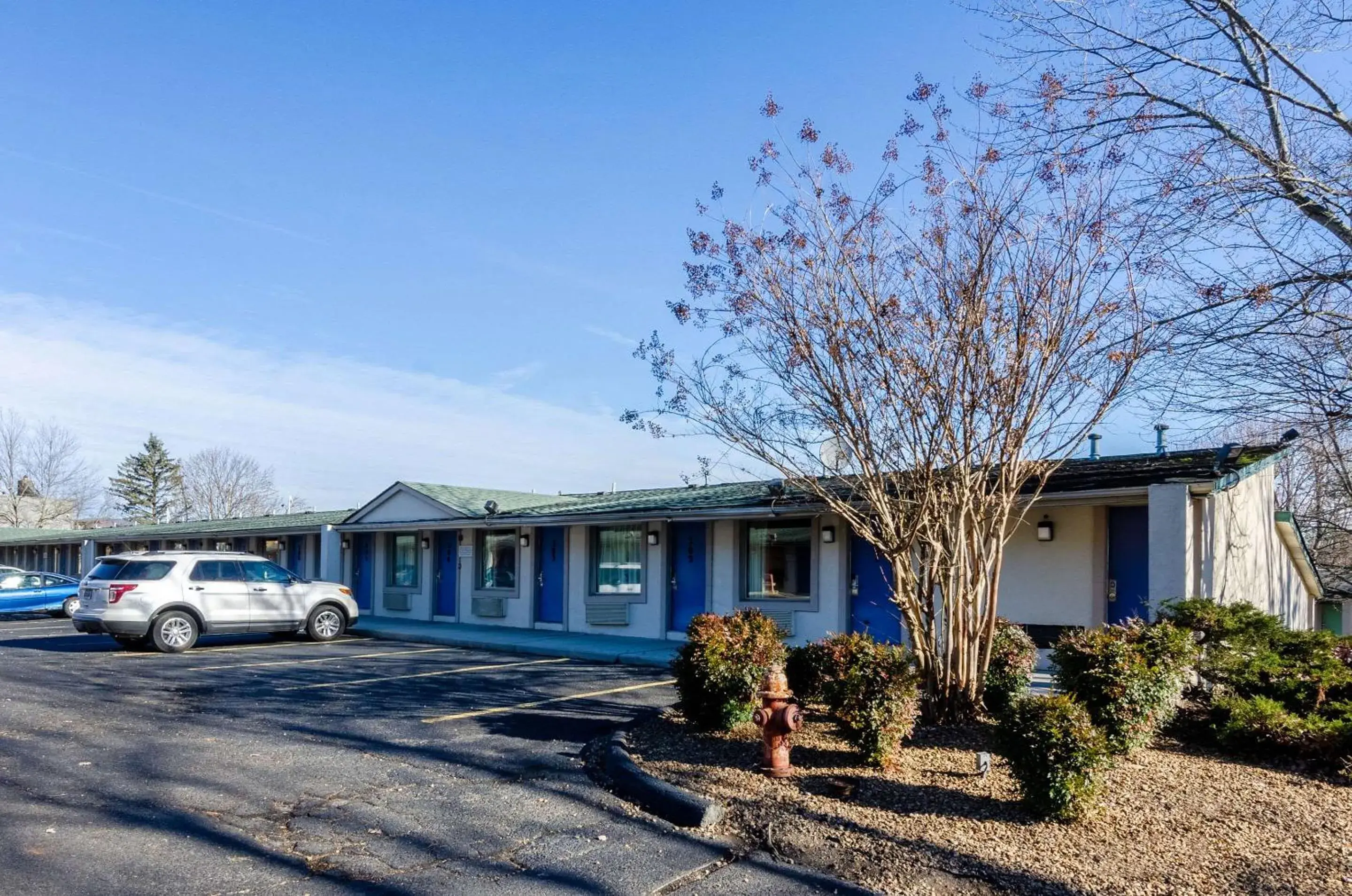 Property Building in Rodeway Inn