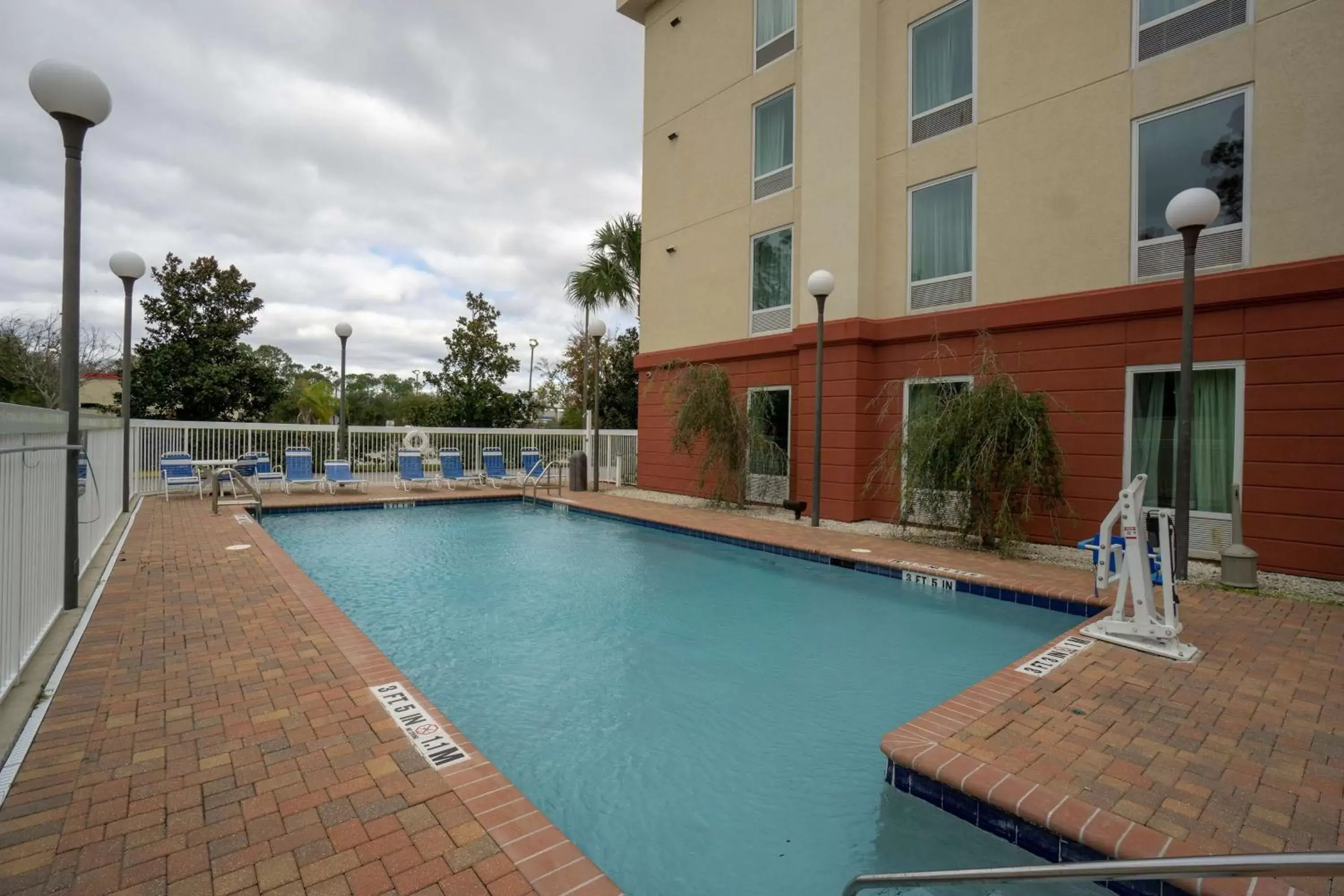 Pool view, Swimming Pool in Hampton Inn & Suites Palm Coast