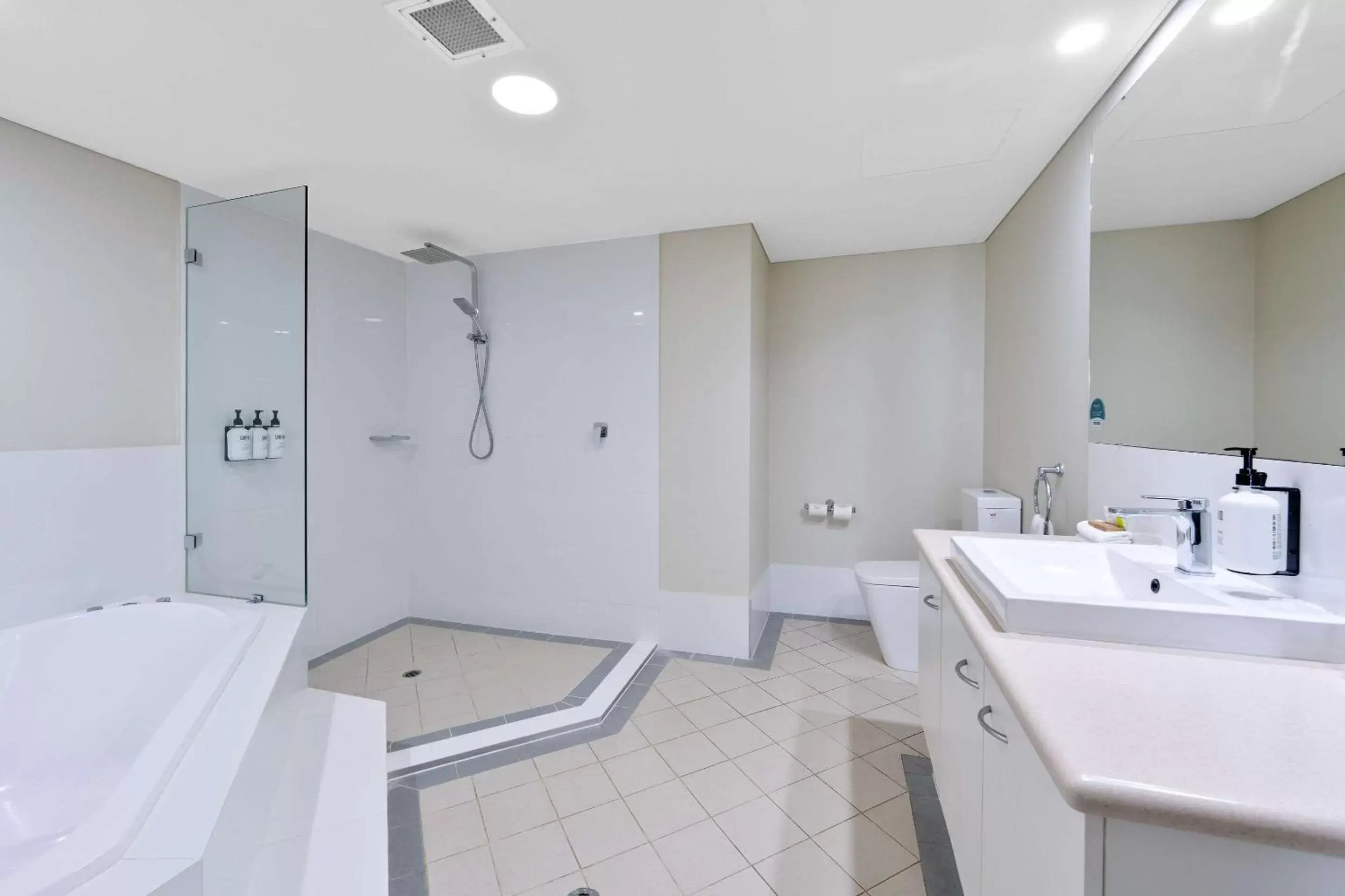 Bedroom, Bathroom in Quality Resort Sorrento Beach