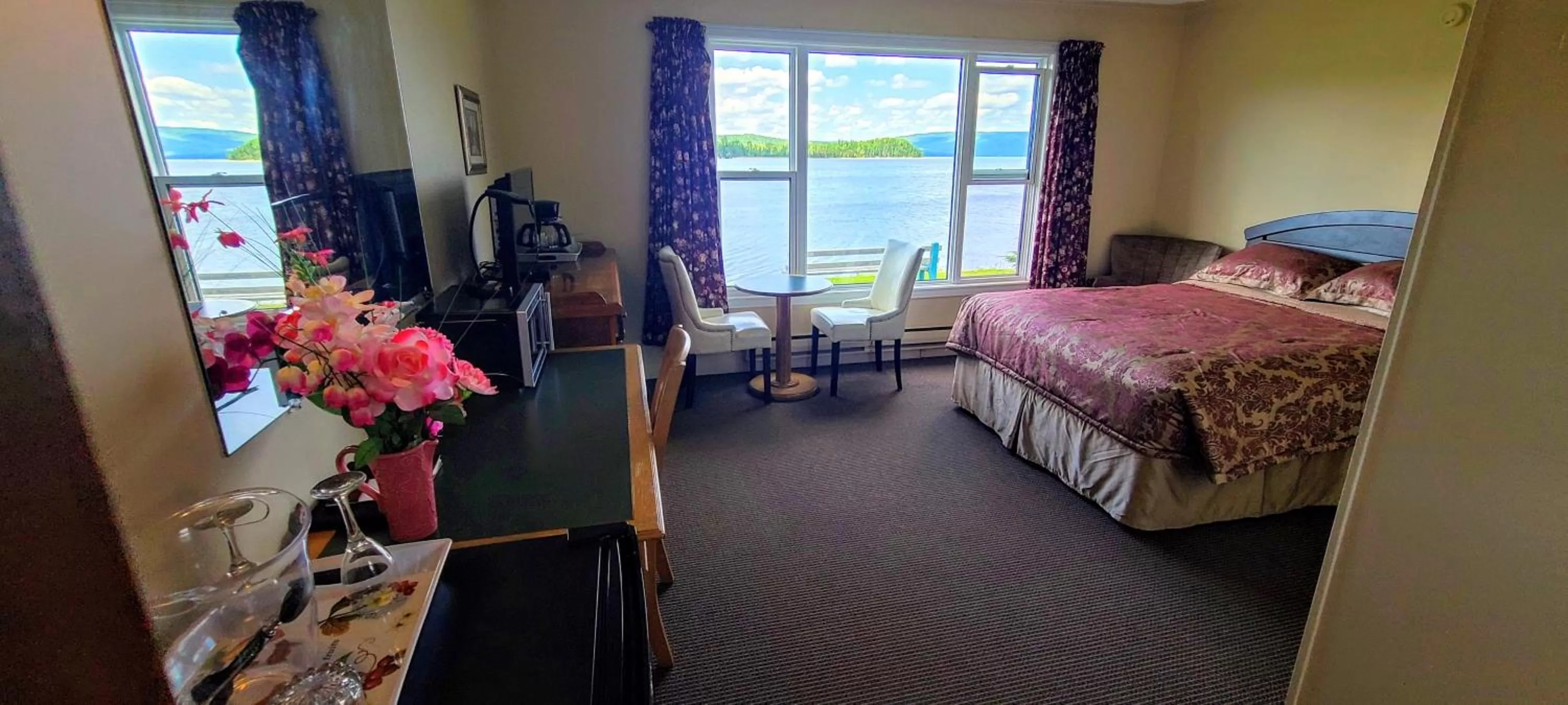 Bed in St Ann's Motel & Cottage