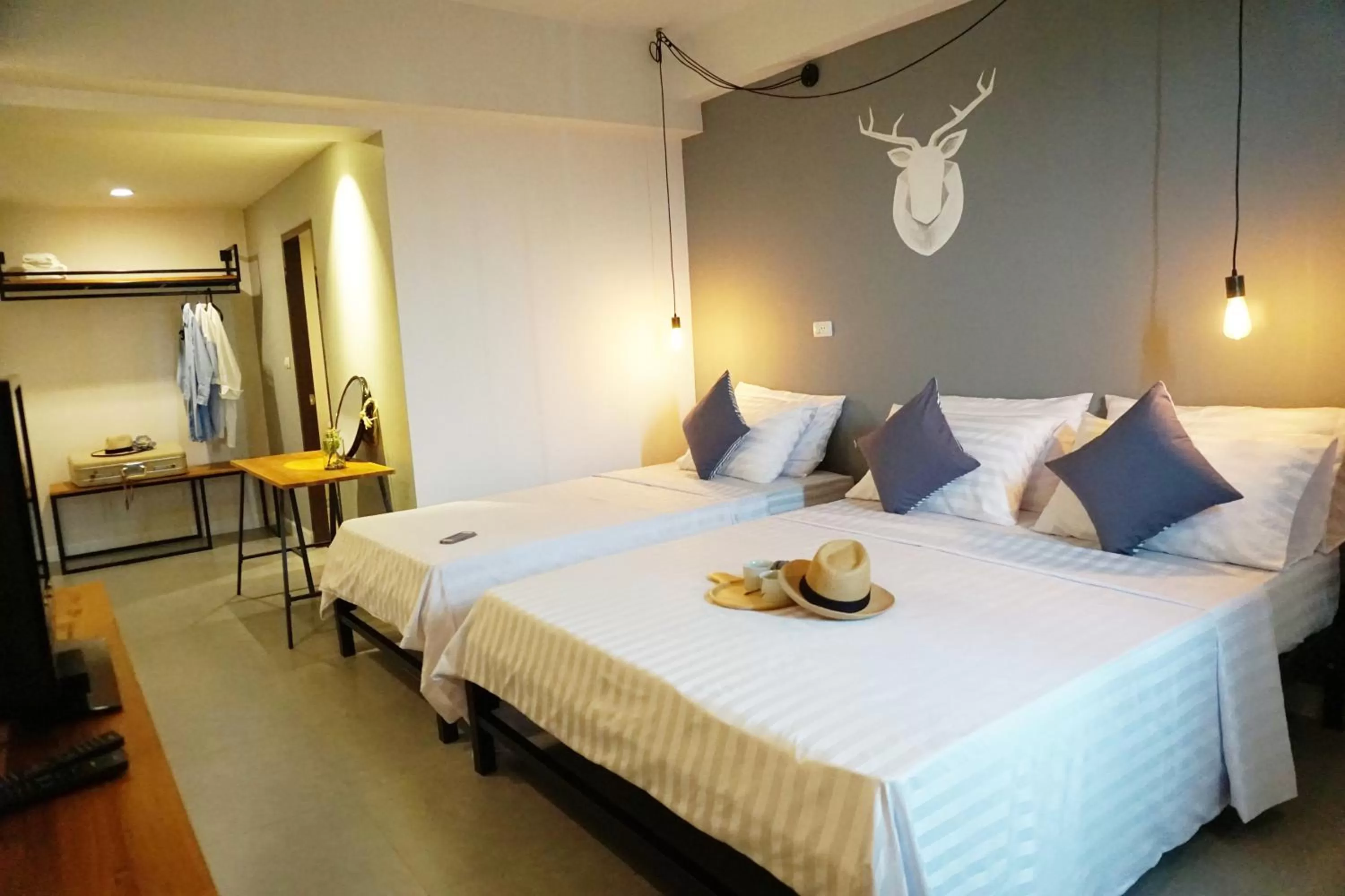 Bedroom, Bed in Hansa Bangkok House