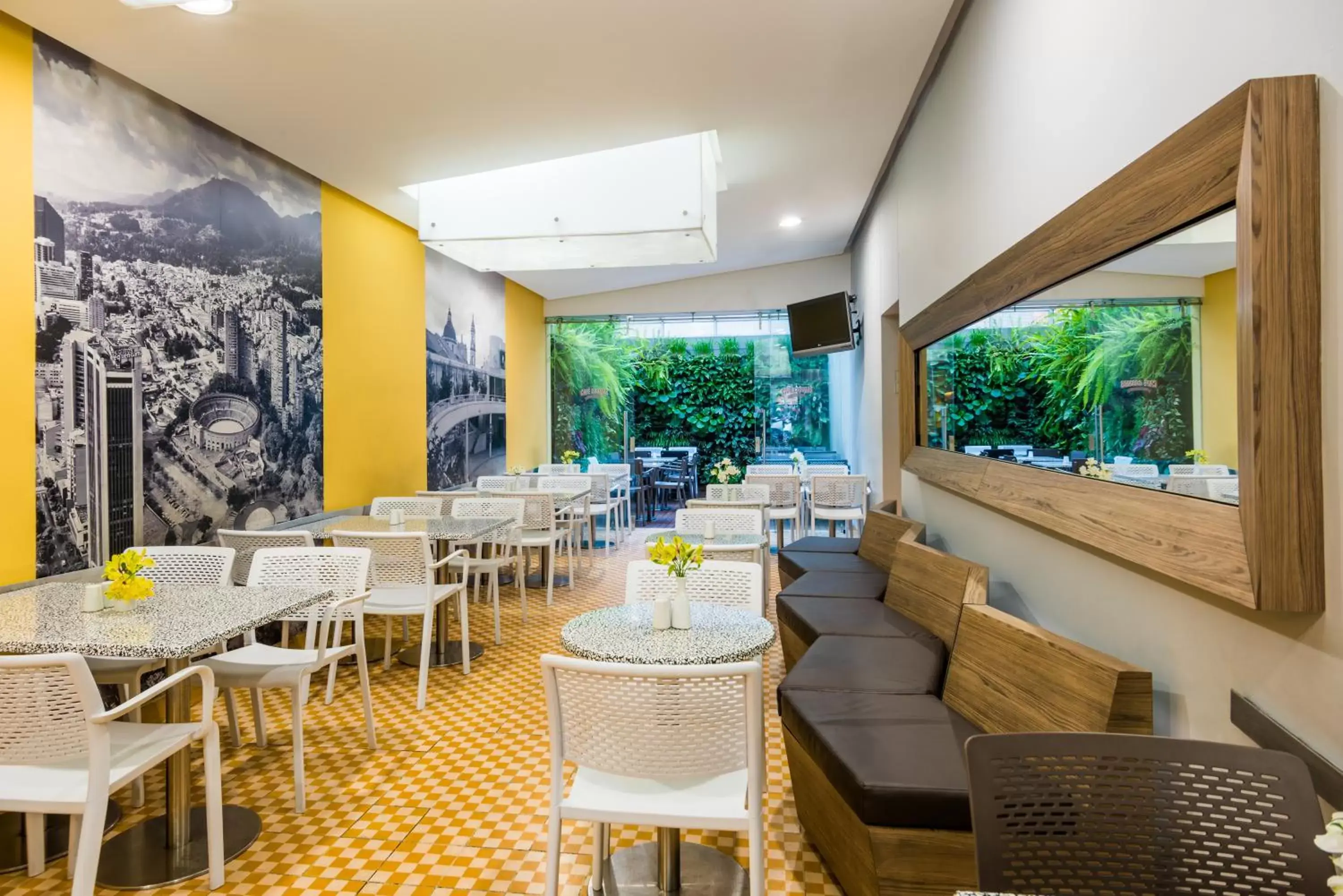 Restaurant/Places to Eat in Cosmos 100 Hotel & Centro de Convenciones - Hoteles Cosmos