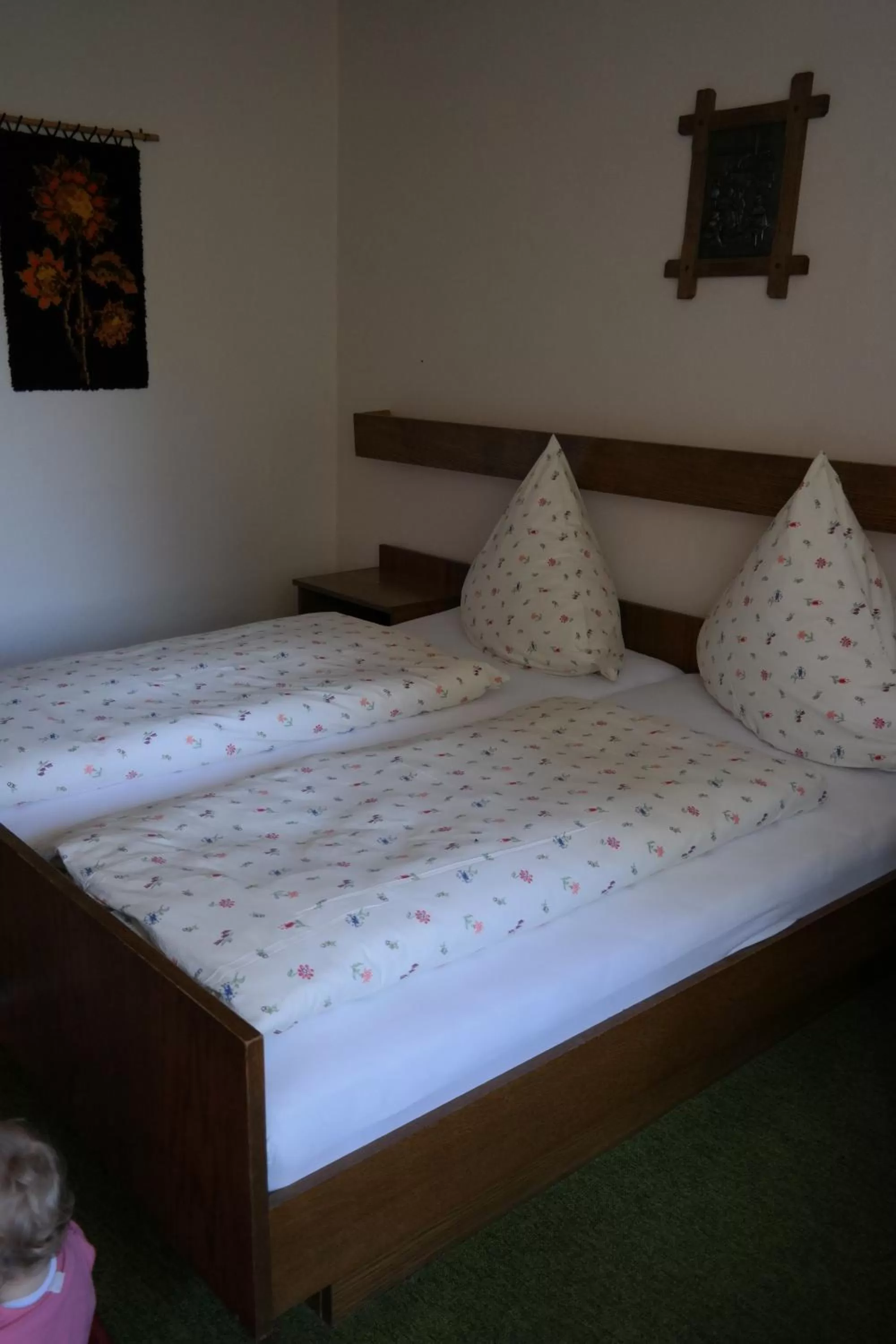 Bed in Herzog's Ulsterbrücke Garni Hotel