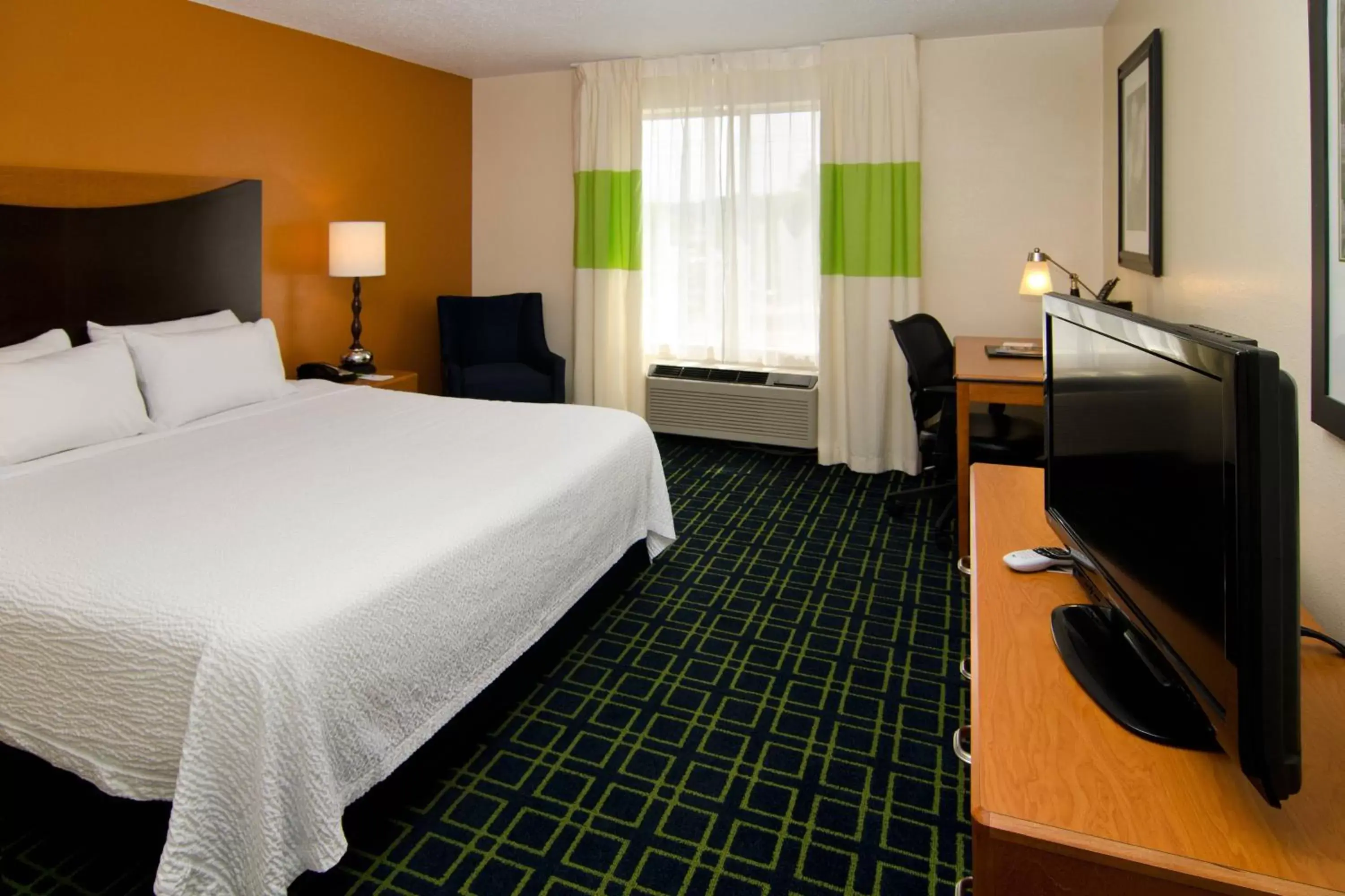 Photo of the whole room, Bed in Fairfield Inn St. Louis Fenton