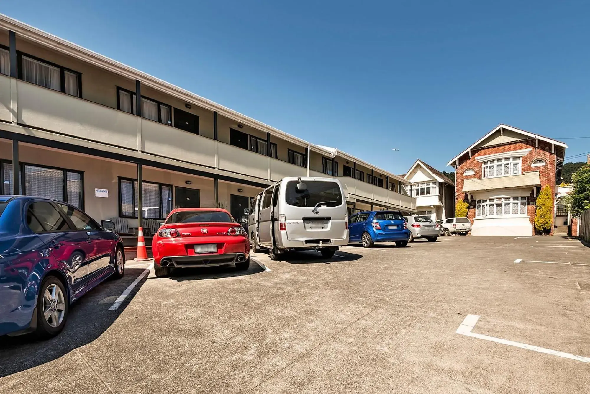 Facade/entrance in Halswell Lodge Facade/entrance in Halswell Lodge