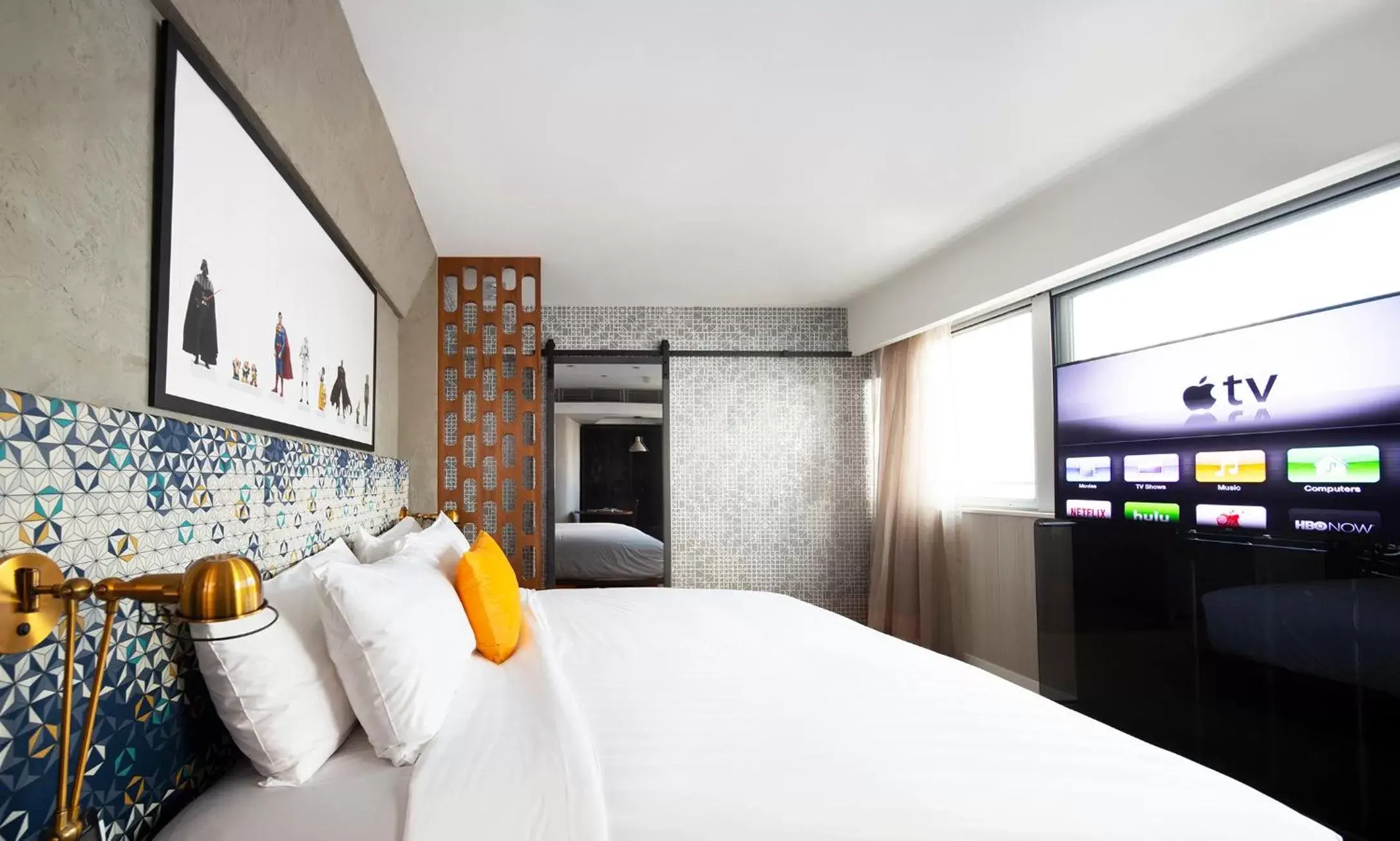 Photo of the whole room, Bed in Ovolo Central