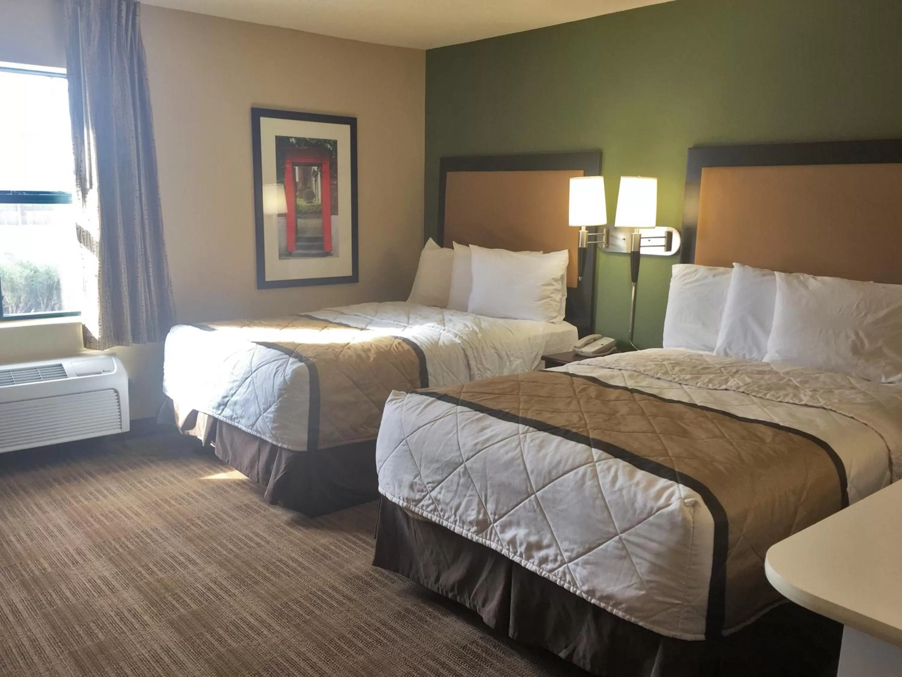 Bed in Extended Stay America Suites - Chicago - Burr Ridge