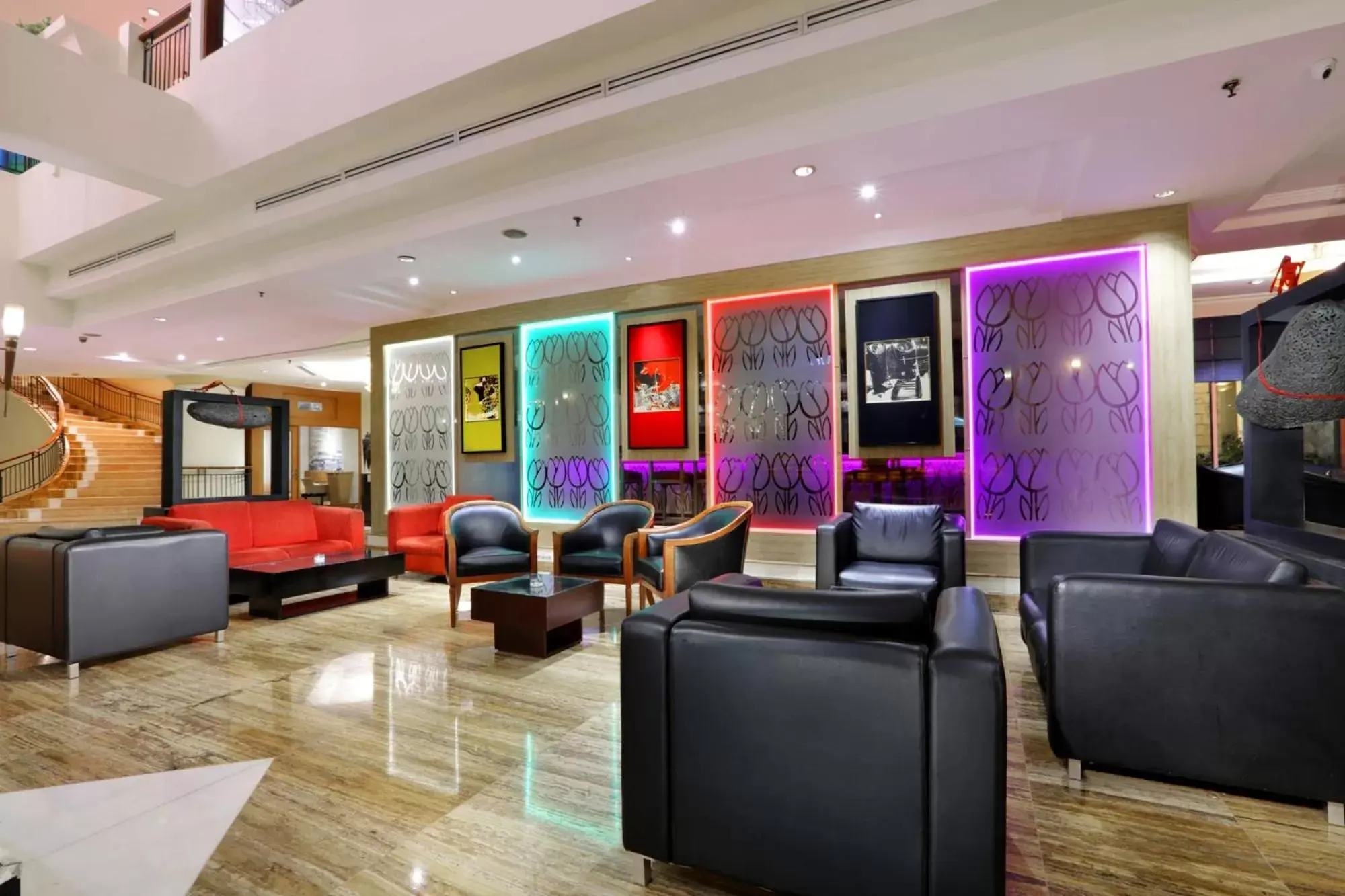 Lounge or bar, Lobby/Reception in Grand Candi Hotel