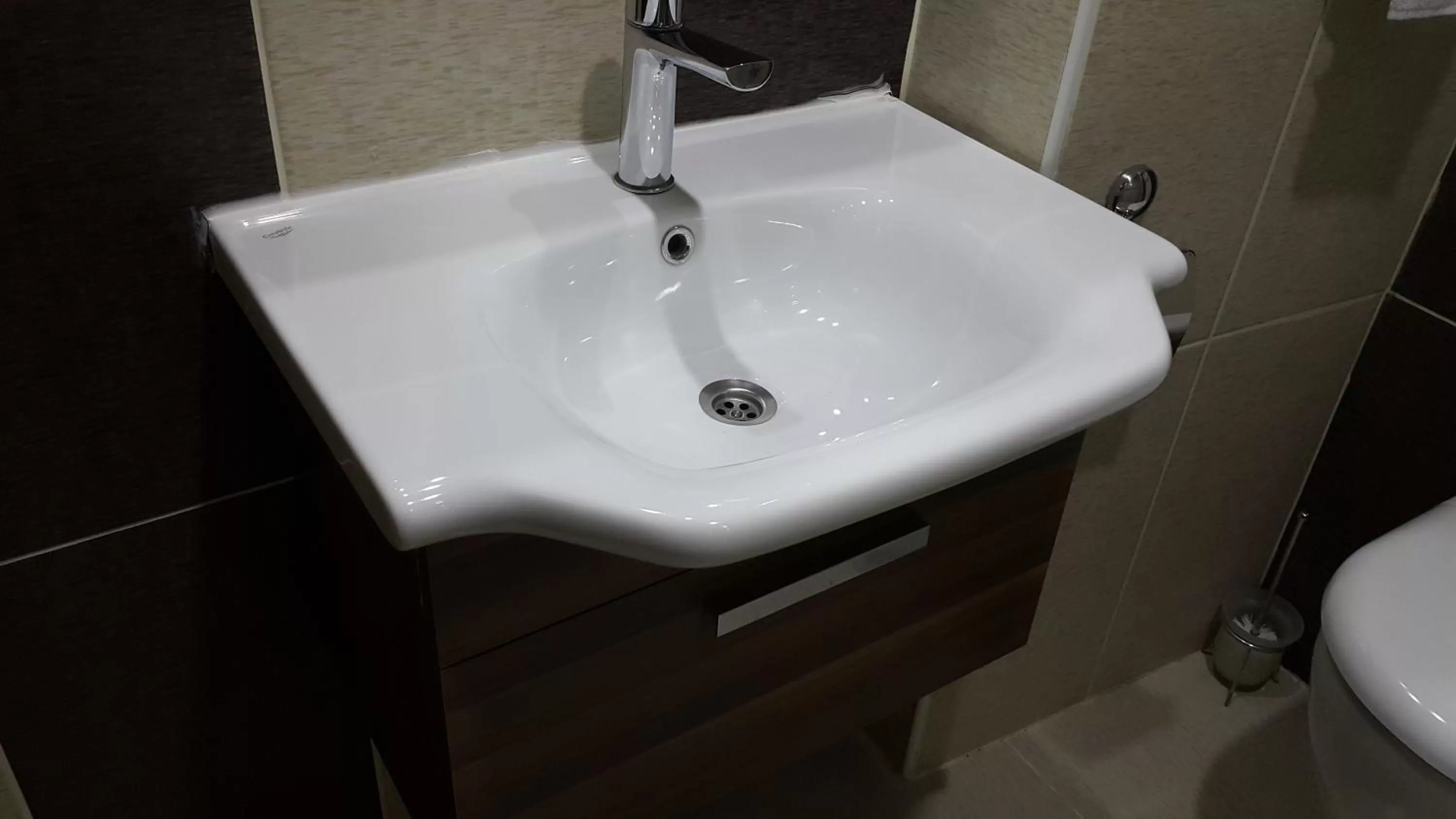 Shower in Miroglu Hotel