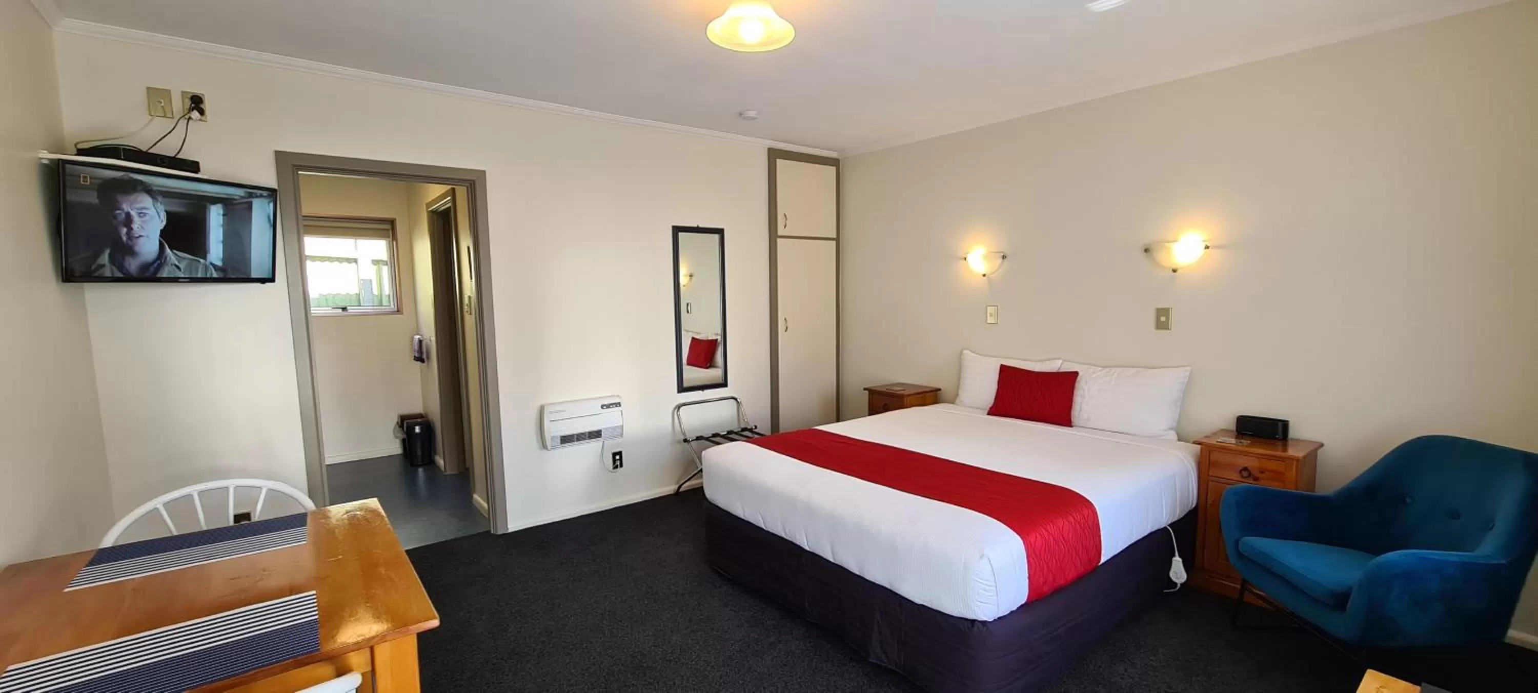 Photo of the whole room, Bed in Parklands Motor Lodge Timaru
