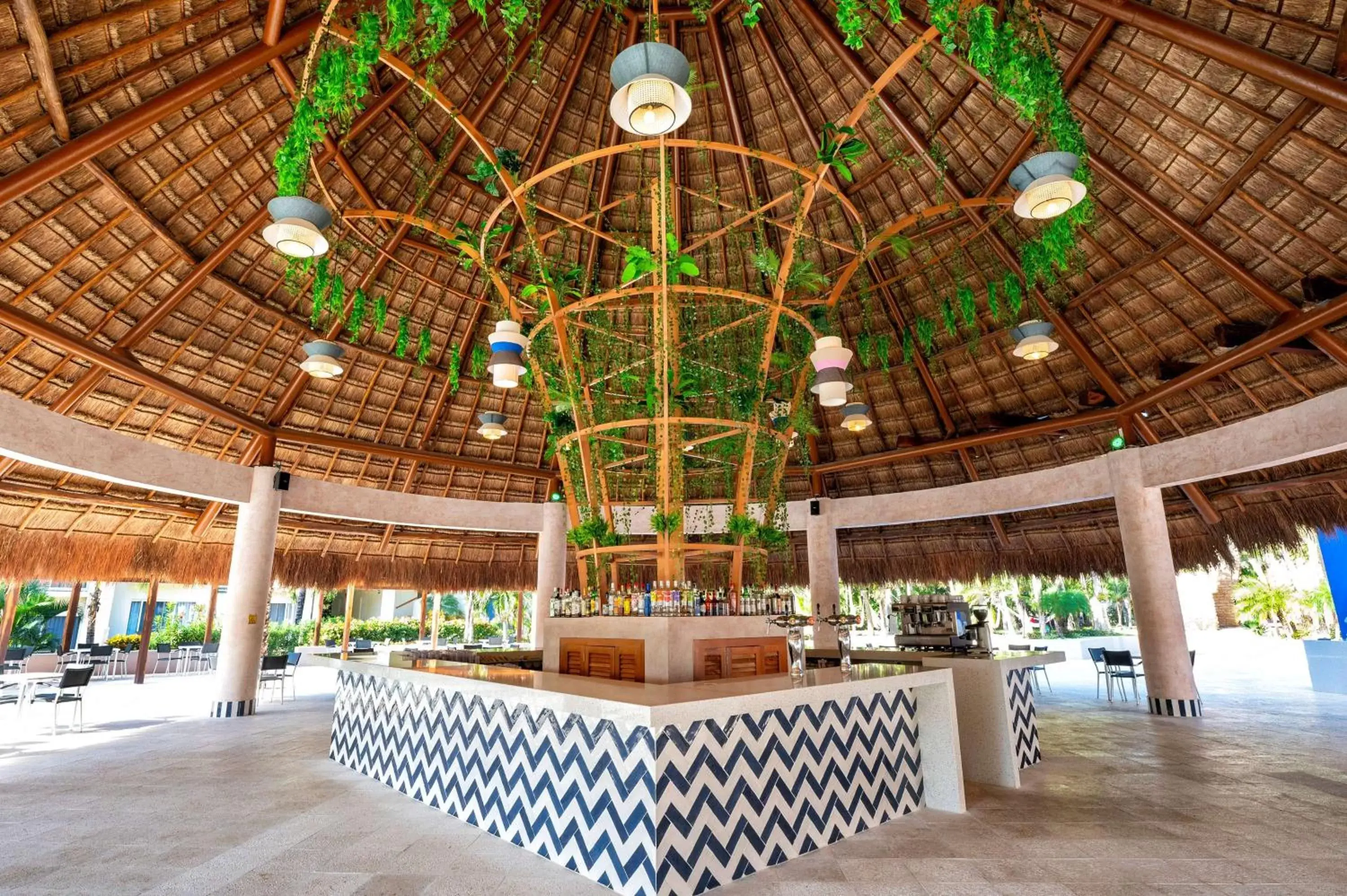 Lounge or bar, Restaurant/Places to Eat in Viva Azteca by Wyndham, A Trademark All Inclusive Resort