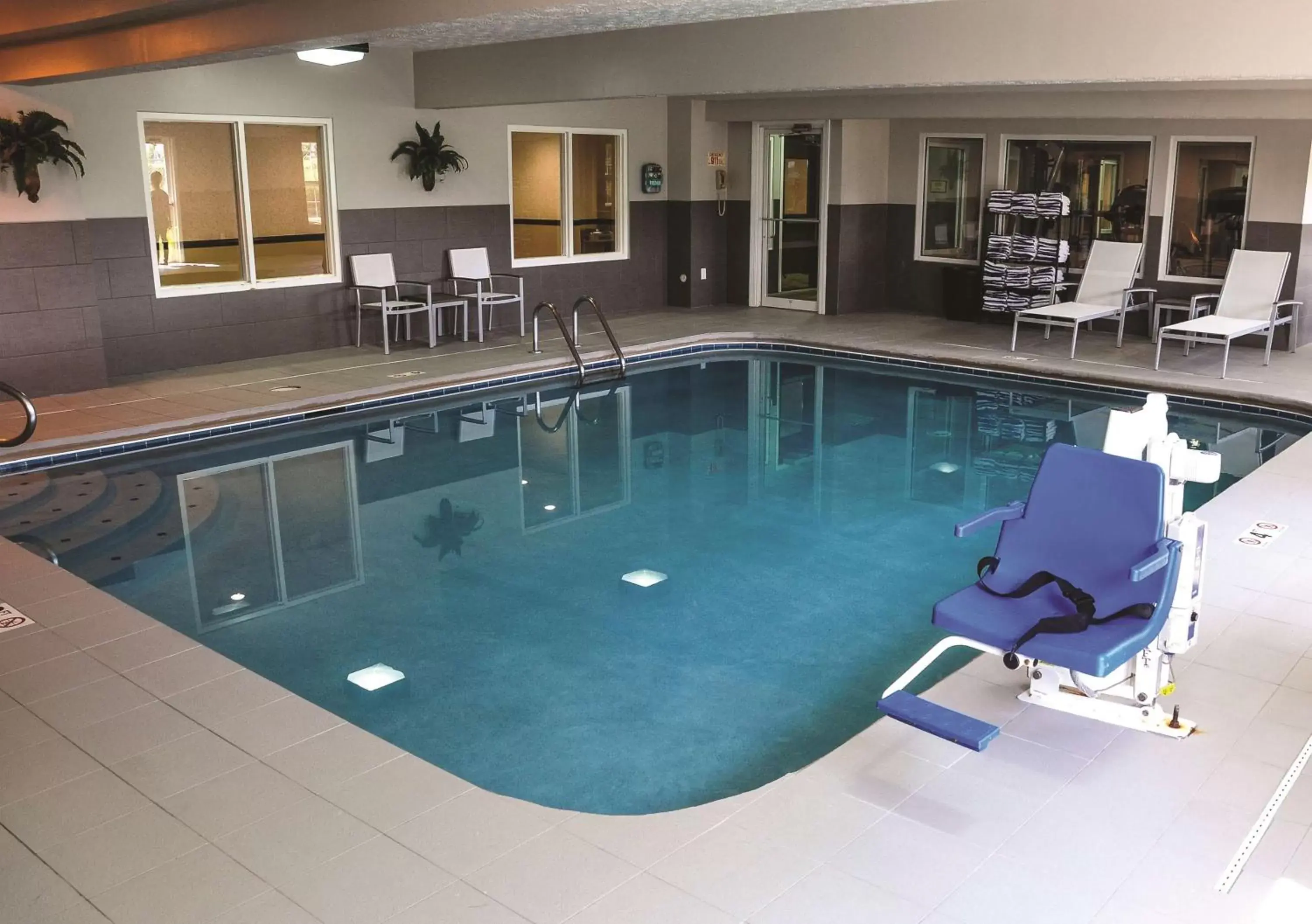 Activities, Swimming Pool in Country Inn & Suites by Radisson, Fairborn South, OH