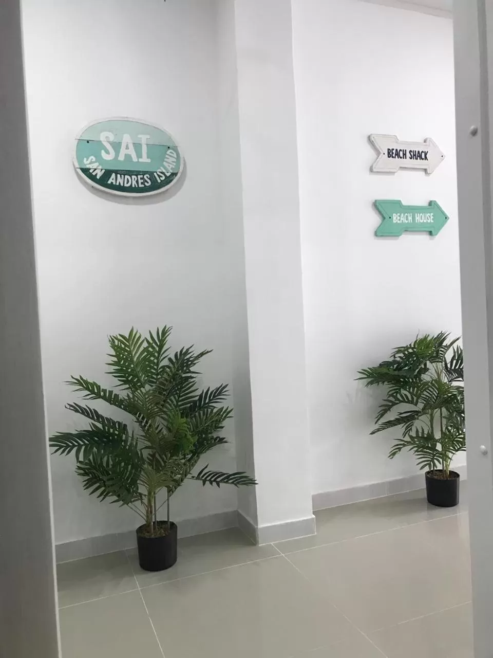 Tropical Breeze Aeropuerto