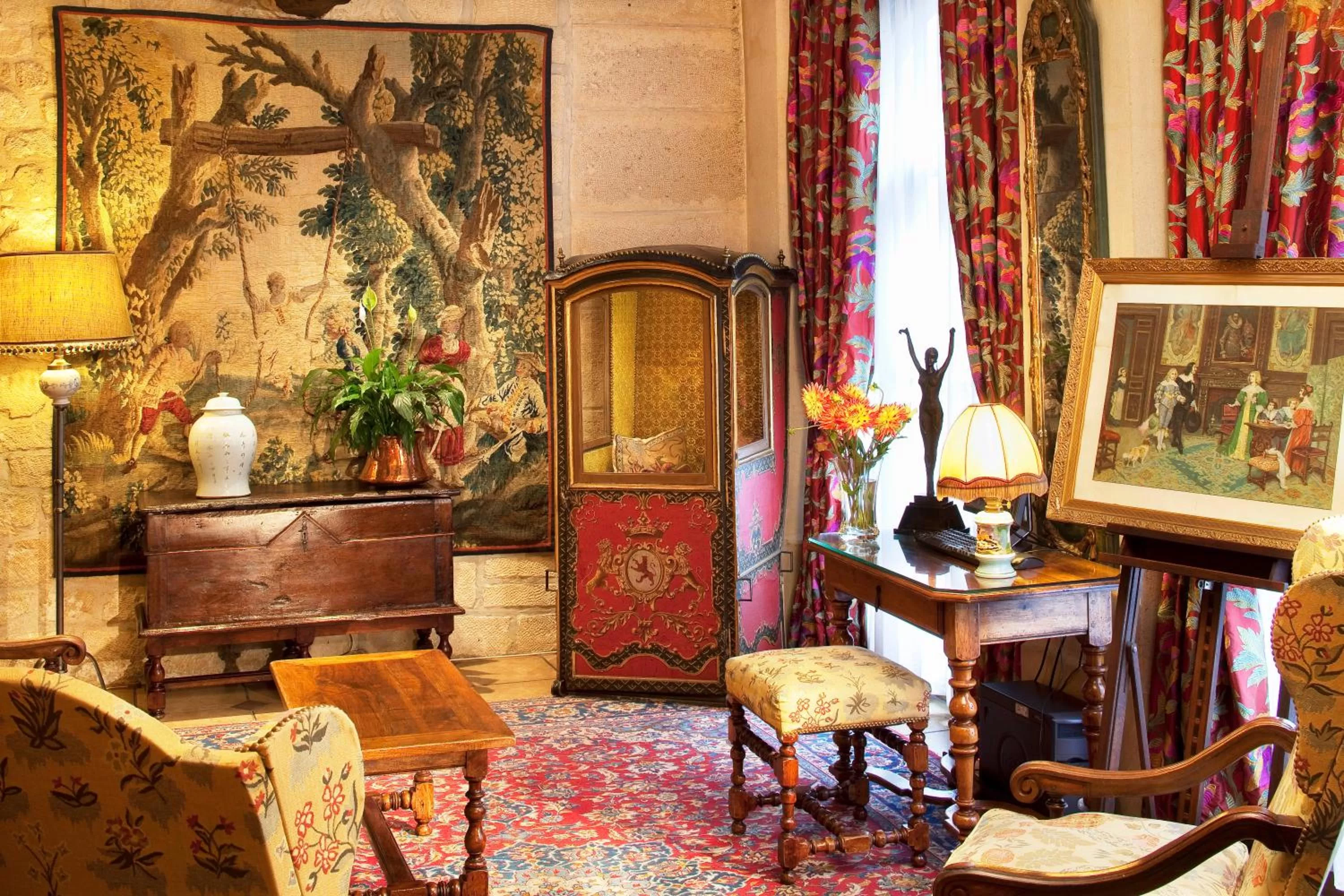 Lounge or bar in Hotel Left Bank Saint Germain