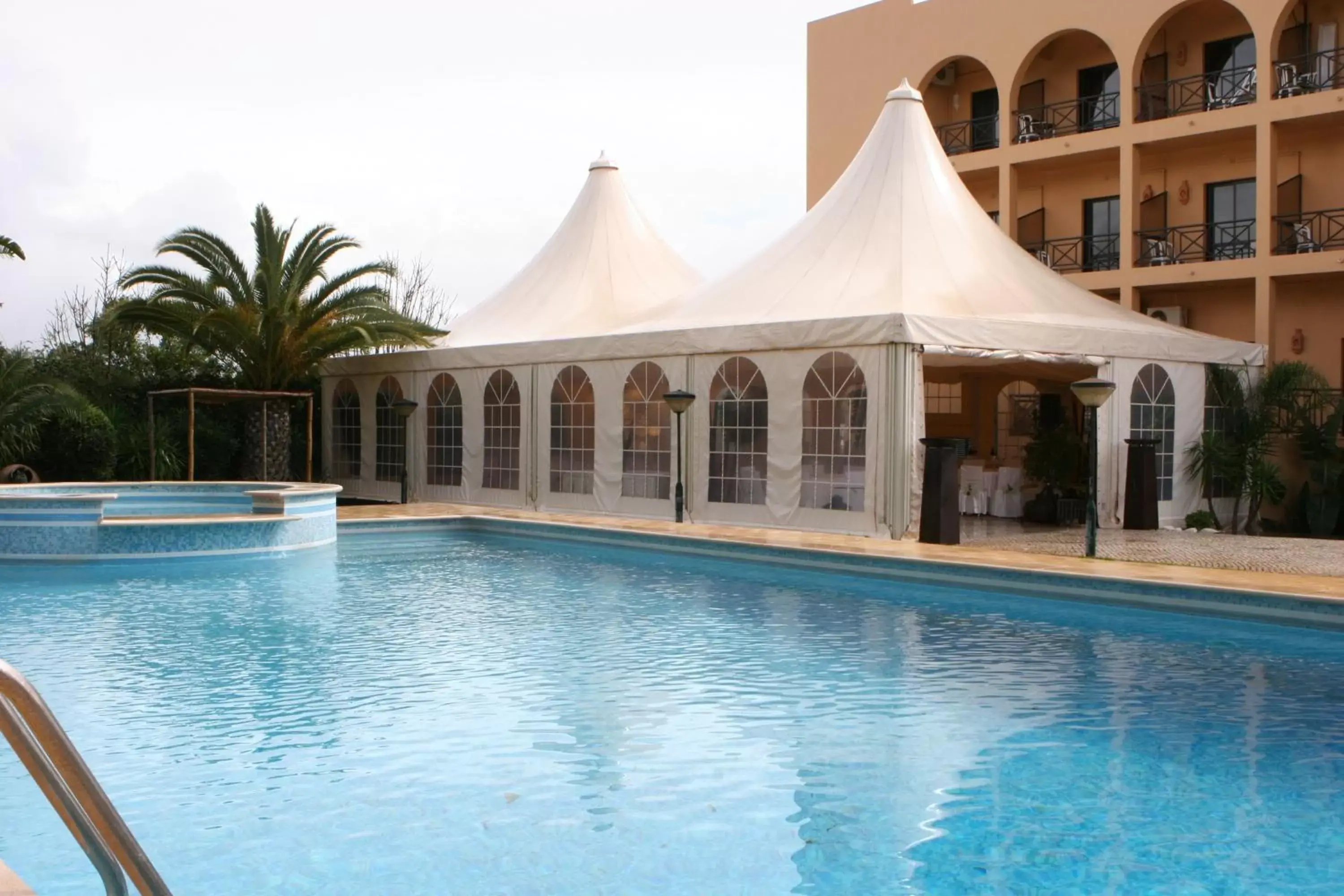 Swimming Pool in Hotel Parque das Laranjeiras