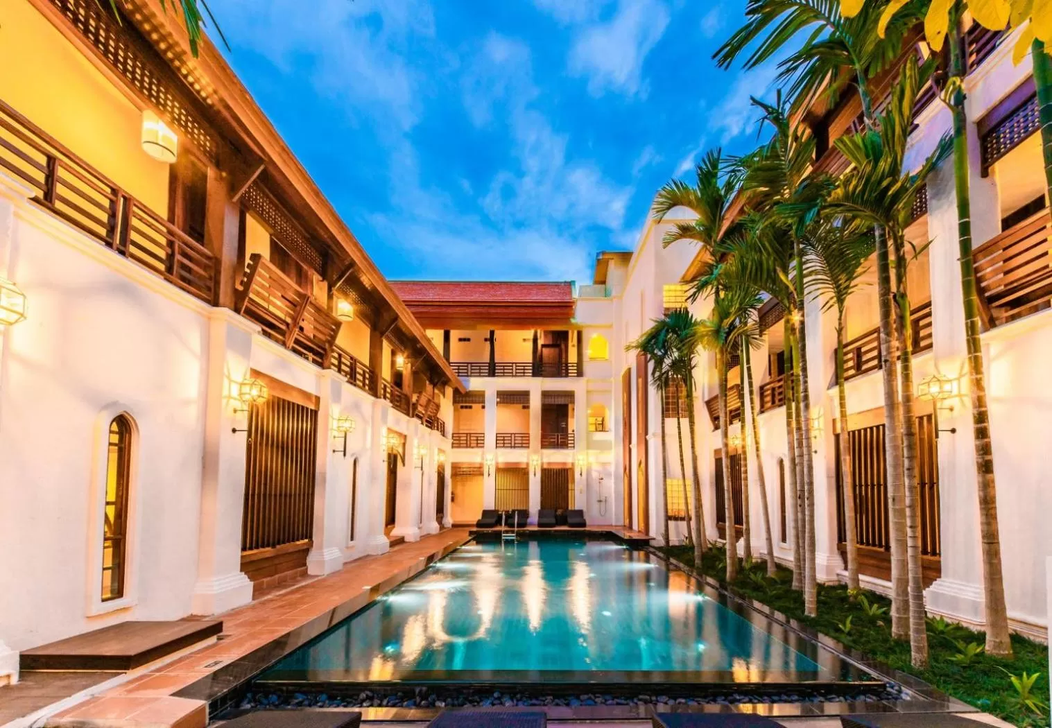 Swimming pool in Phra Singh Village