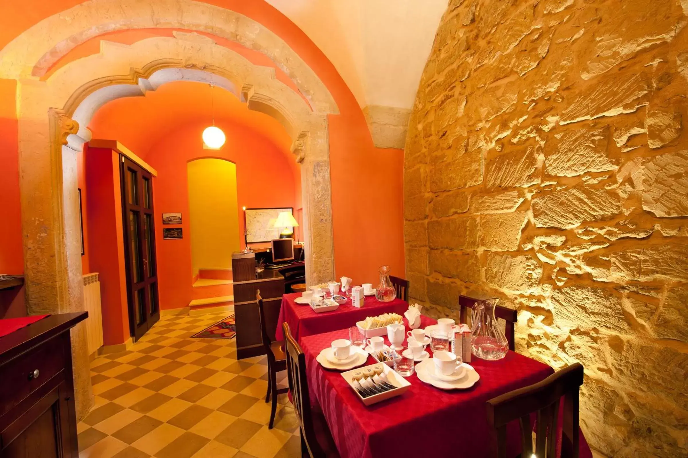 Lounge or bar, Restaurant/Places to Eat in B&B Residenza Pizziniaco