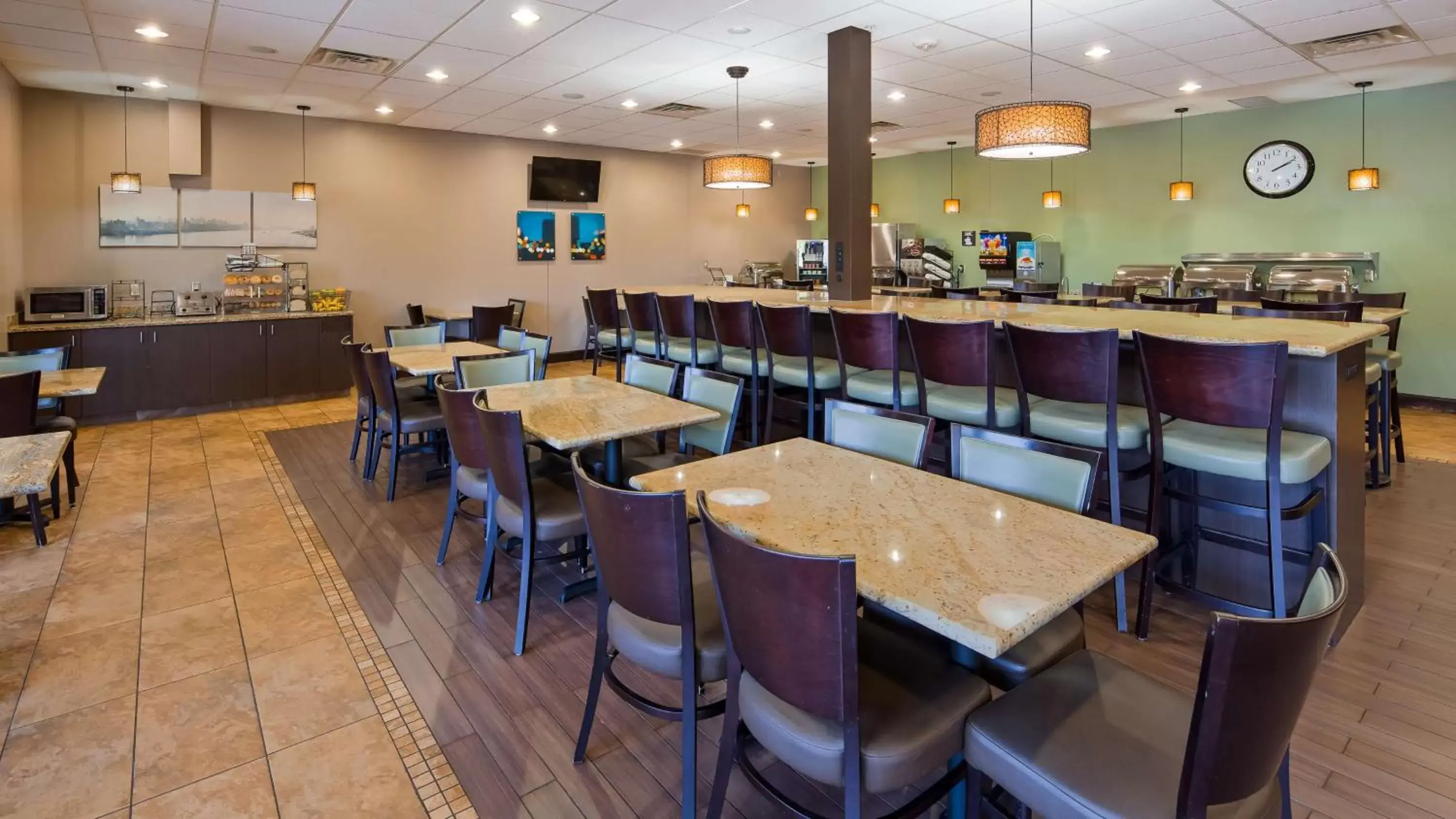 Breakfast, Restaurant/Places to Eat in Best Western Plus Bloomington Hotel