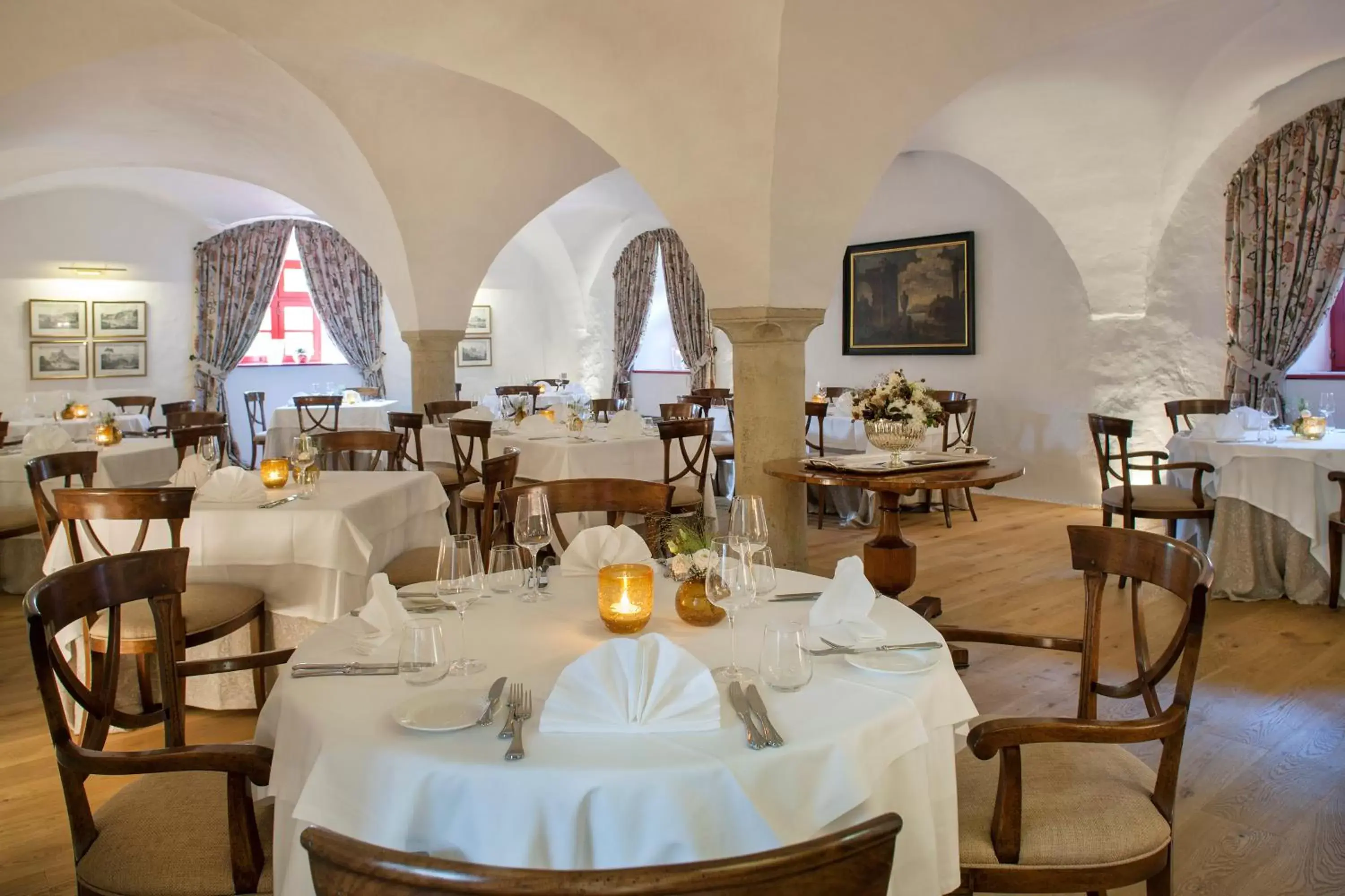 Restaurant/Places to Eat in Hotel Schloss Gabelhofen