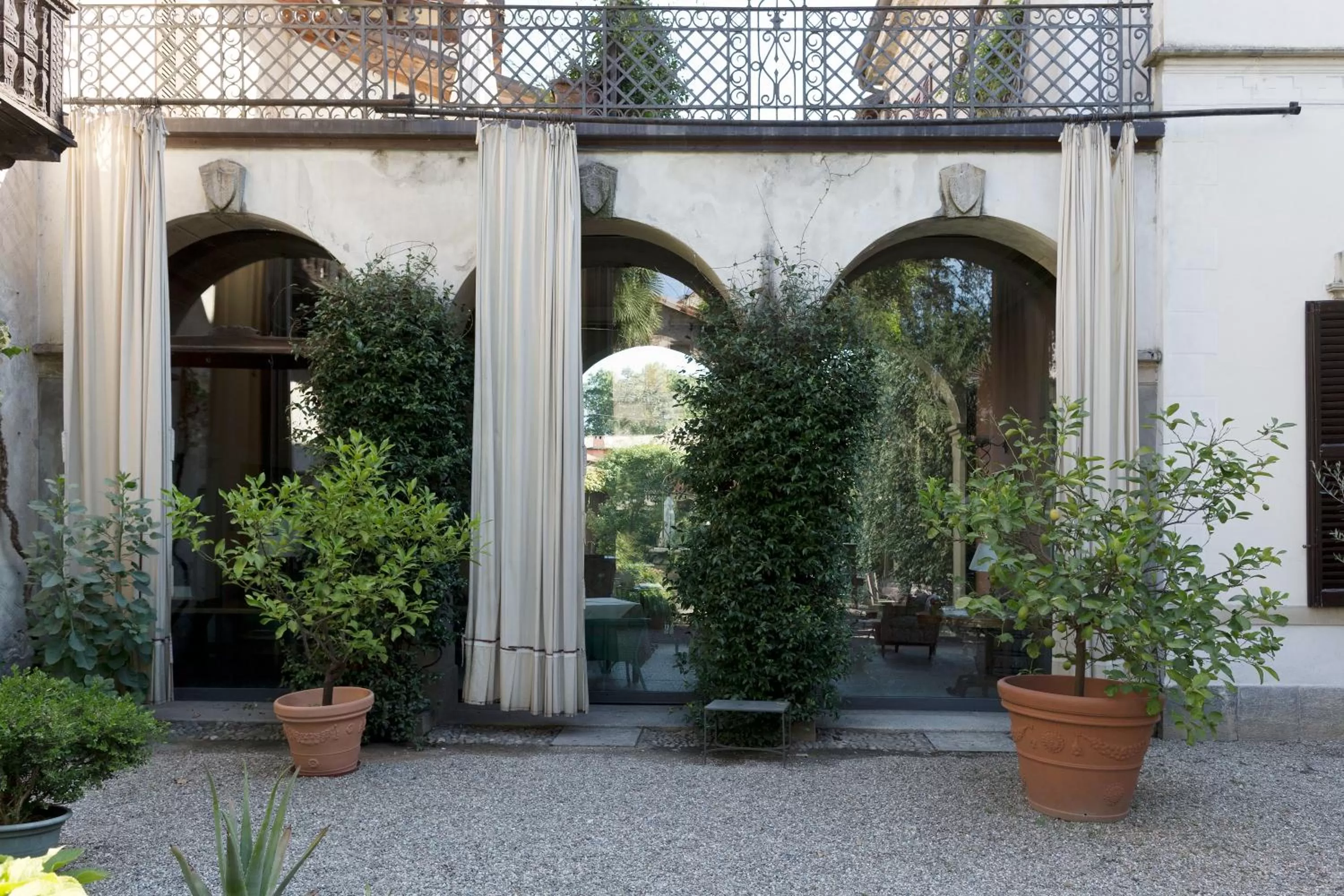 Garden in Hotel Locanda Dei Mai Intees