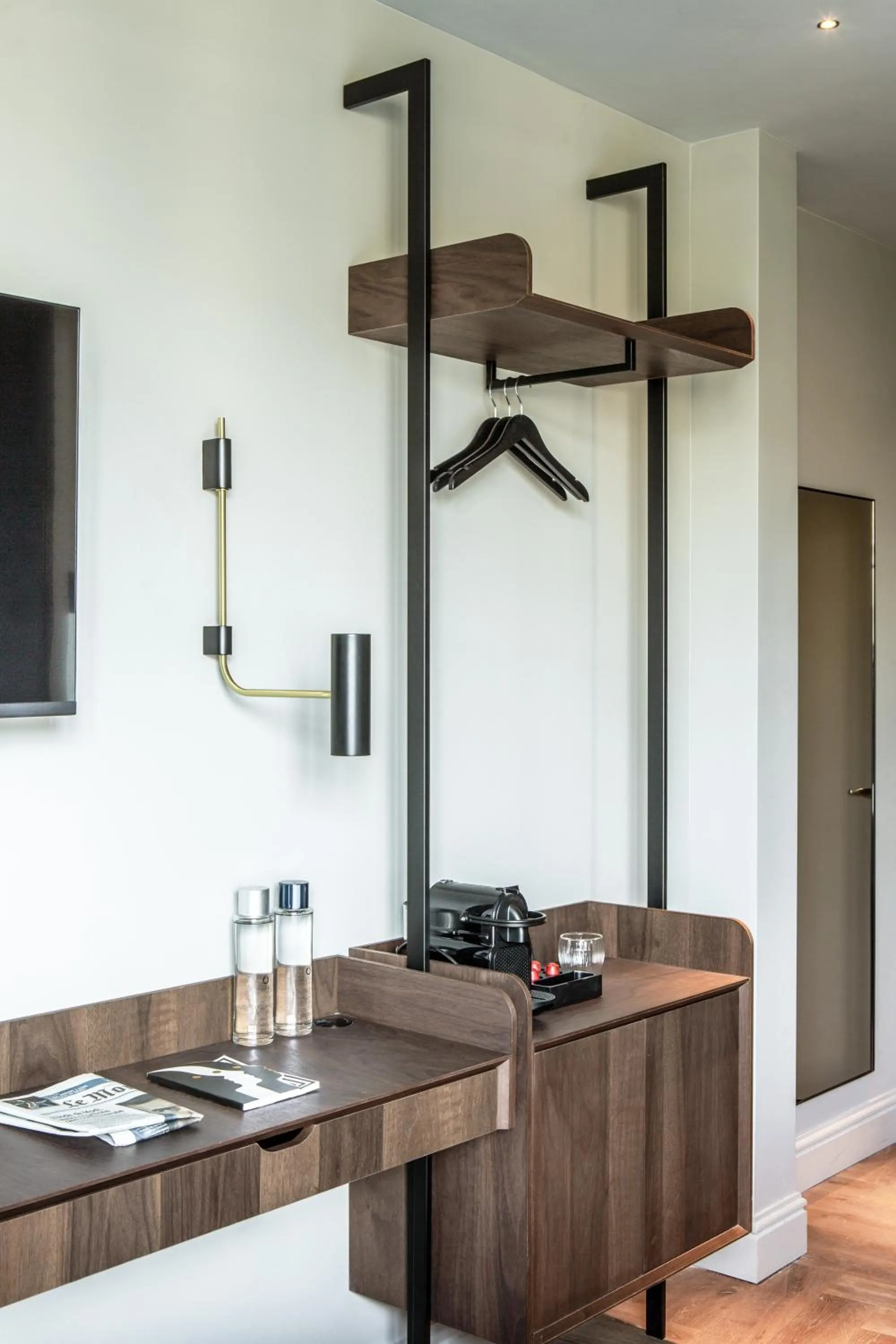 Decorative detail, Kitchen/Kitchenette in ibis Styles Paris Gare du Nord TGV