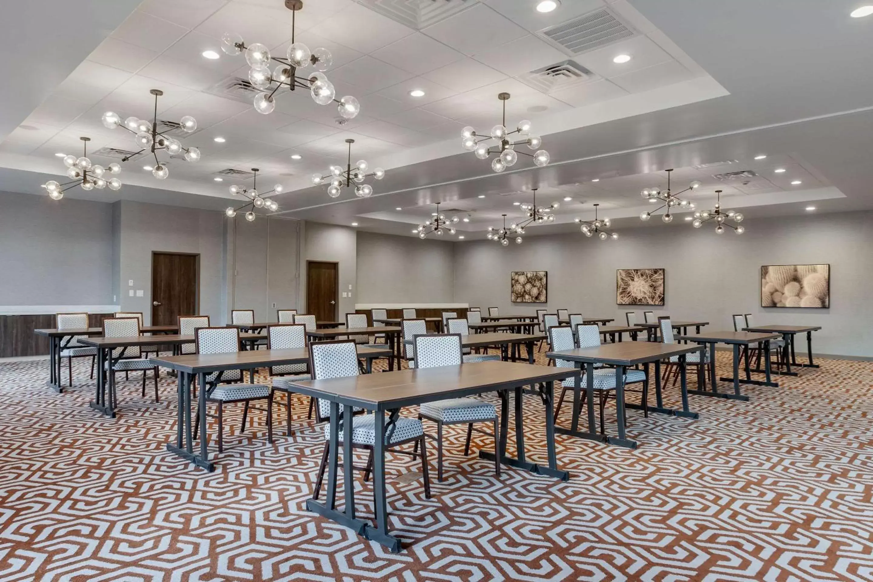 On site, Restaurant/Places to Eat in Cambria Hotel Richardson - Dallas
