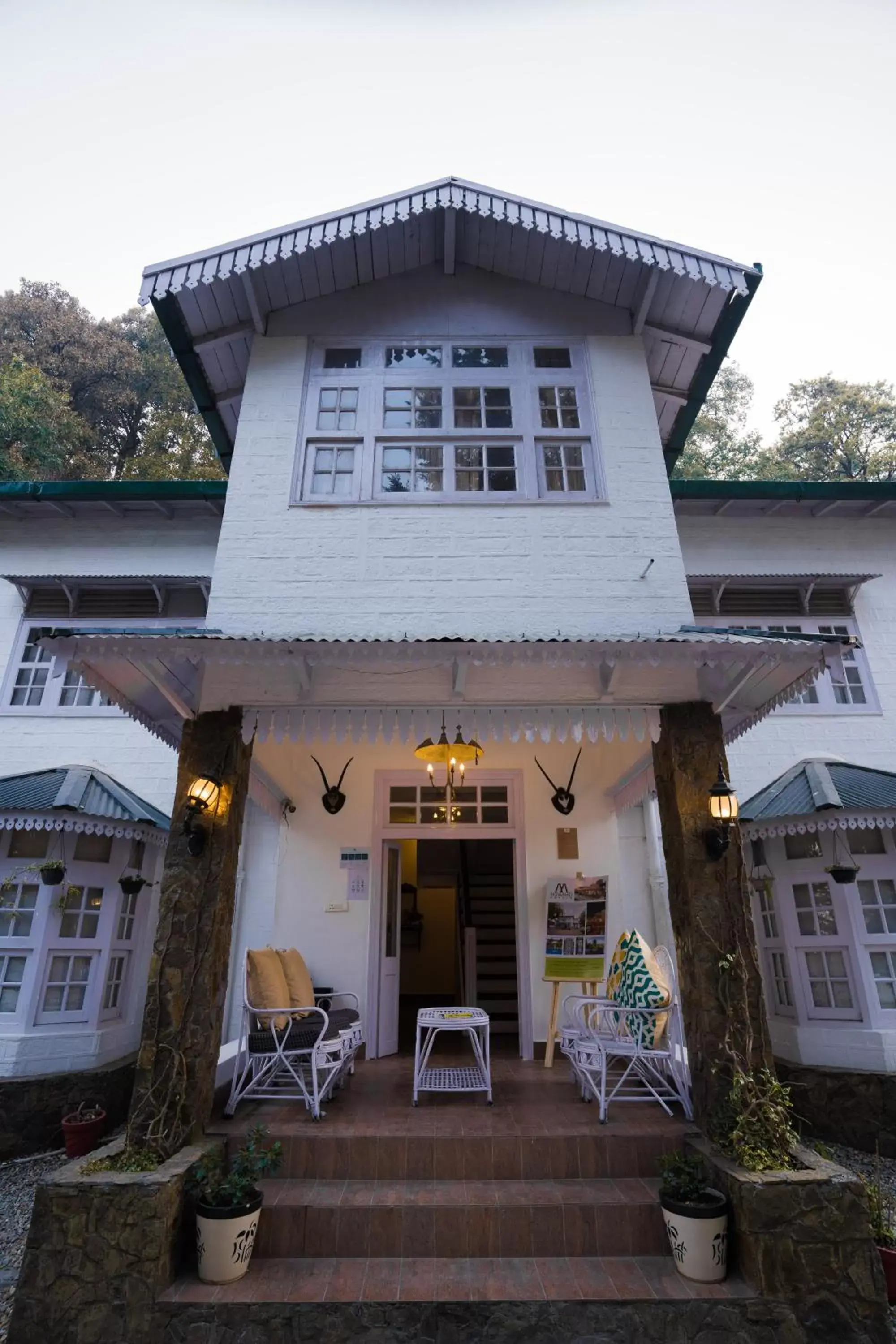 Property Building in Bhikampur Lodge By Howard Property Building in Bhikampur Lodge By Howard