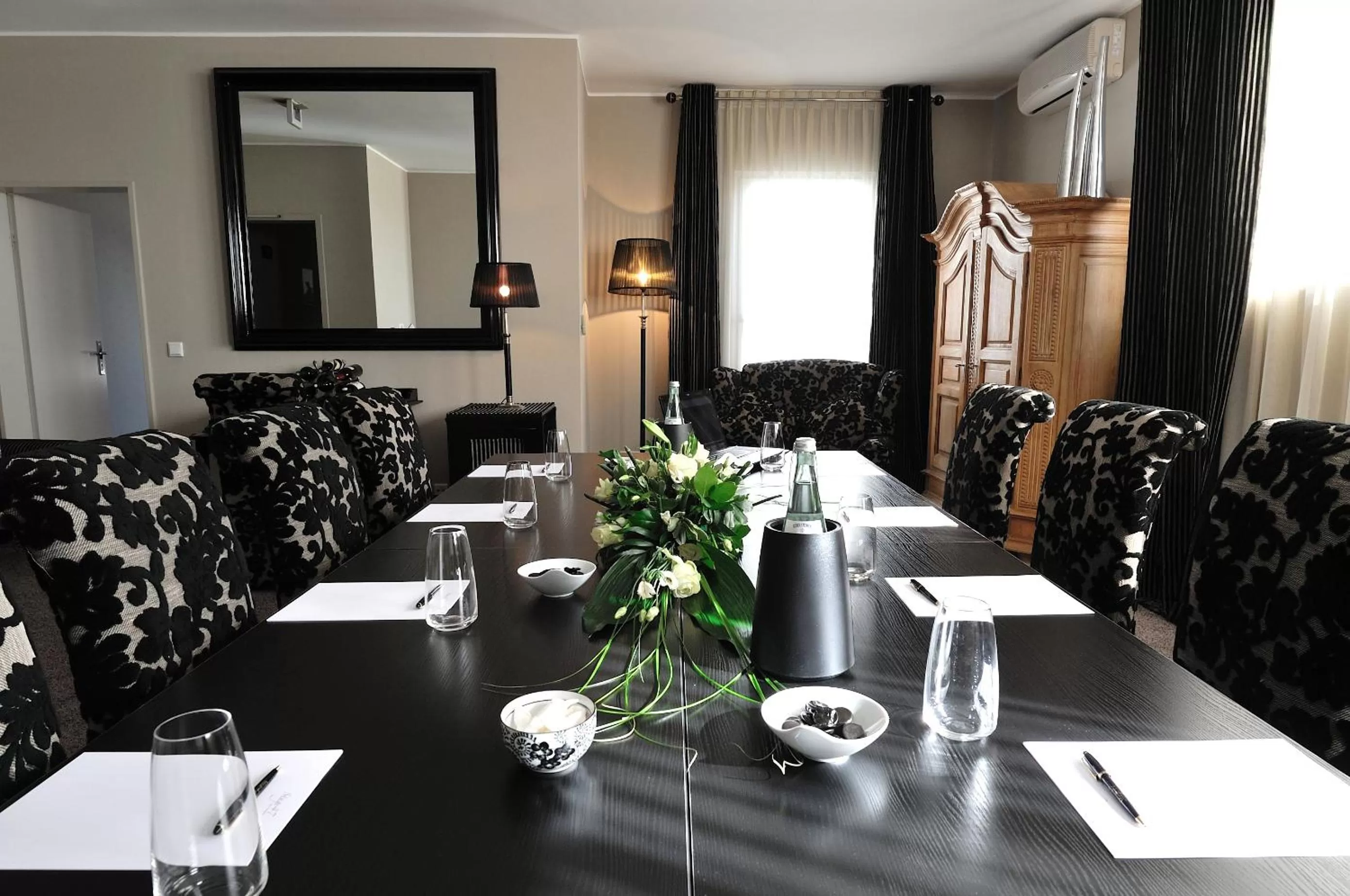 Business facilities in Stage47