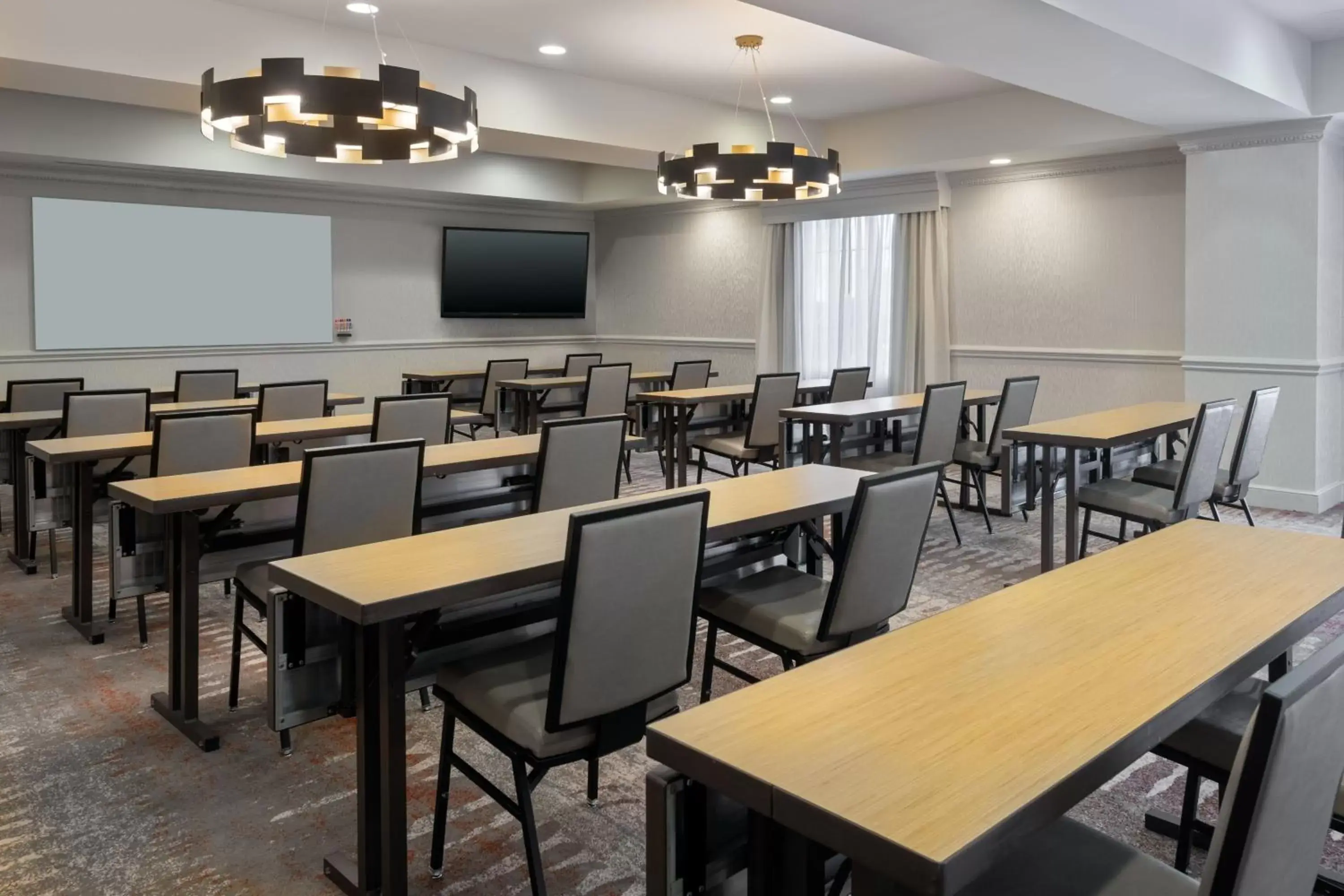 Meeting/conference room, Restaurant/Places to Eat in Courtyard by Marriott Sarasota at University Town Center