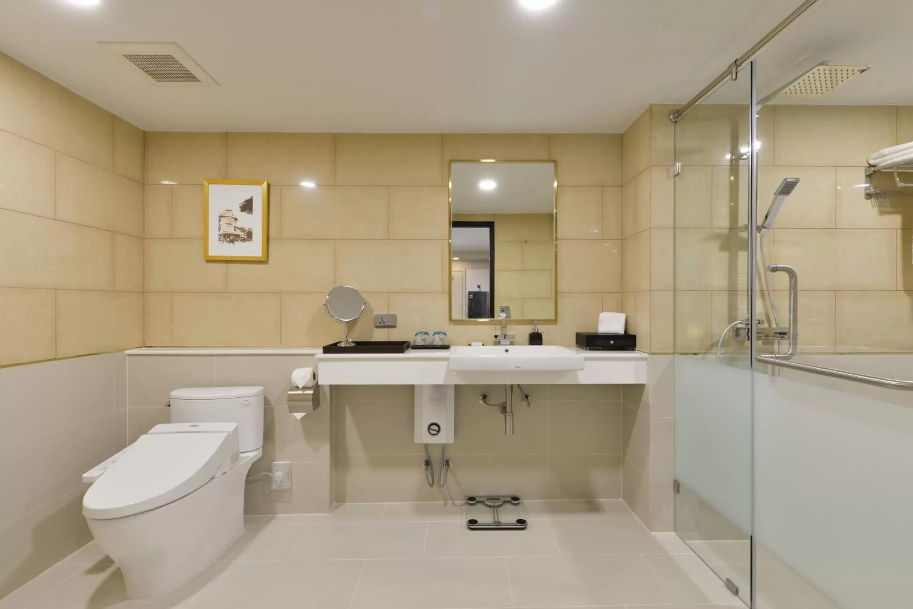 Bathroom in Oakwood Hotel & Residence Bangkok SHA Plus Certified