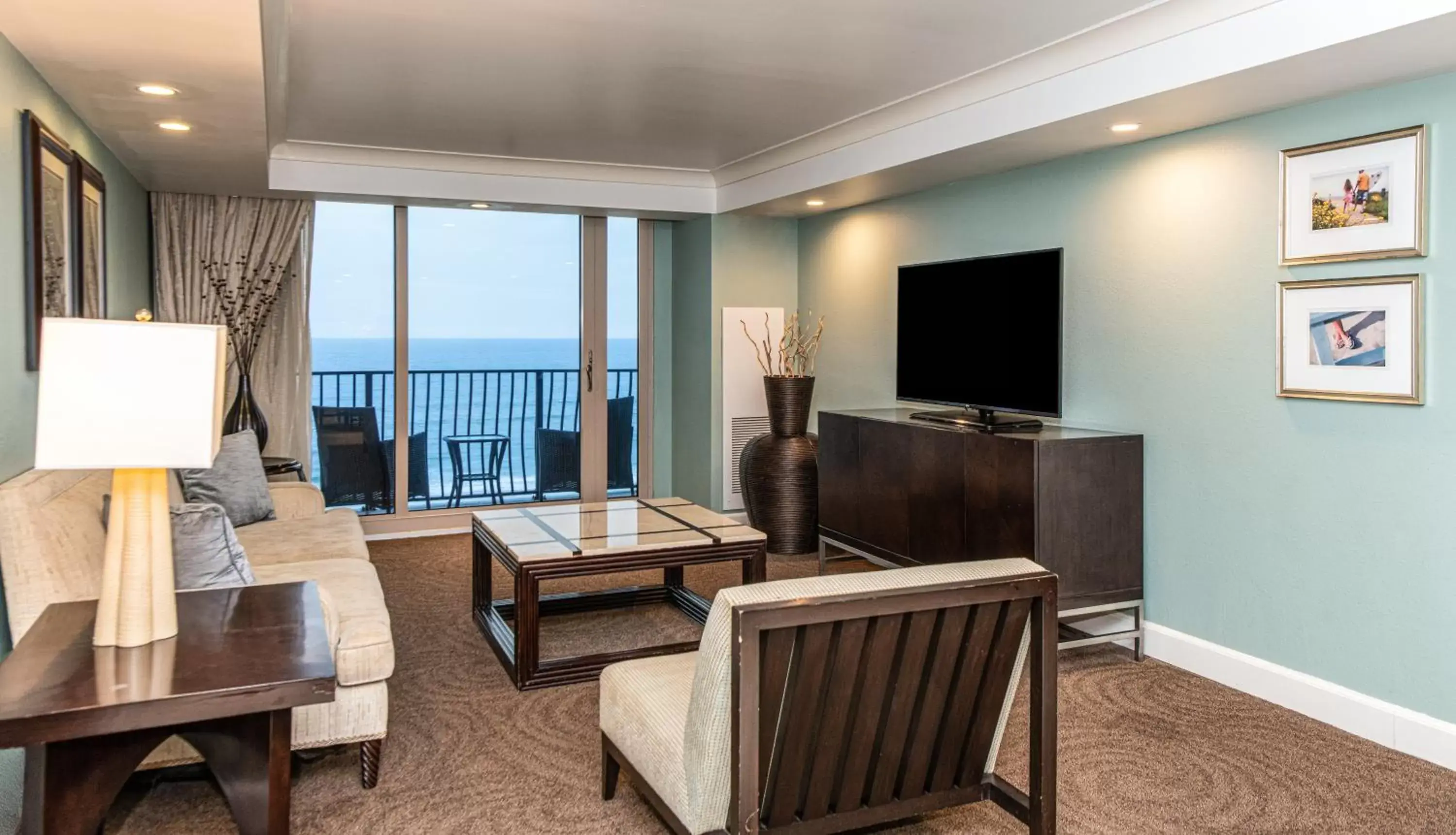 Living room, Seating Area in One Ocean Resort and Spa